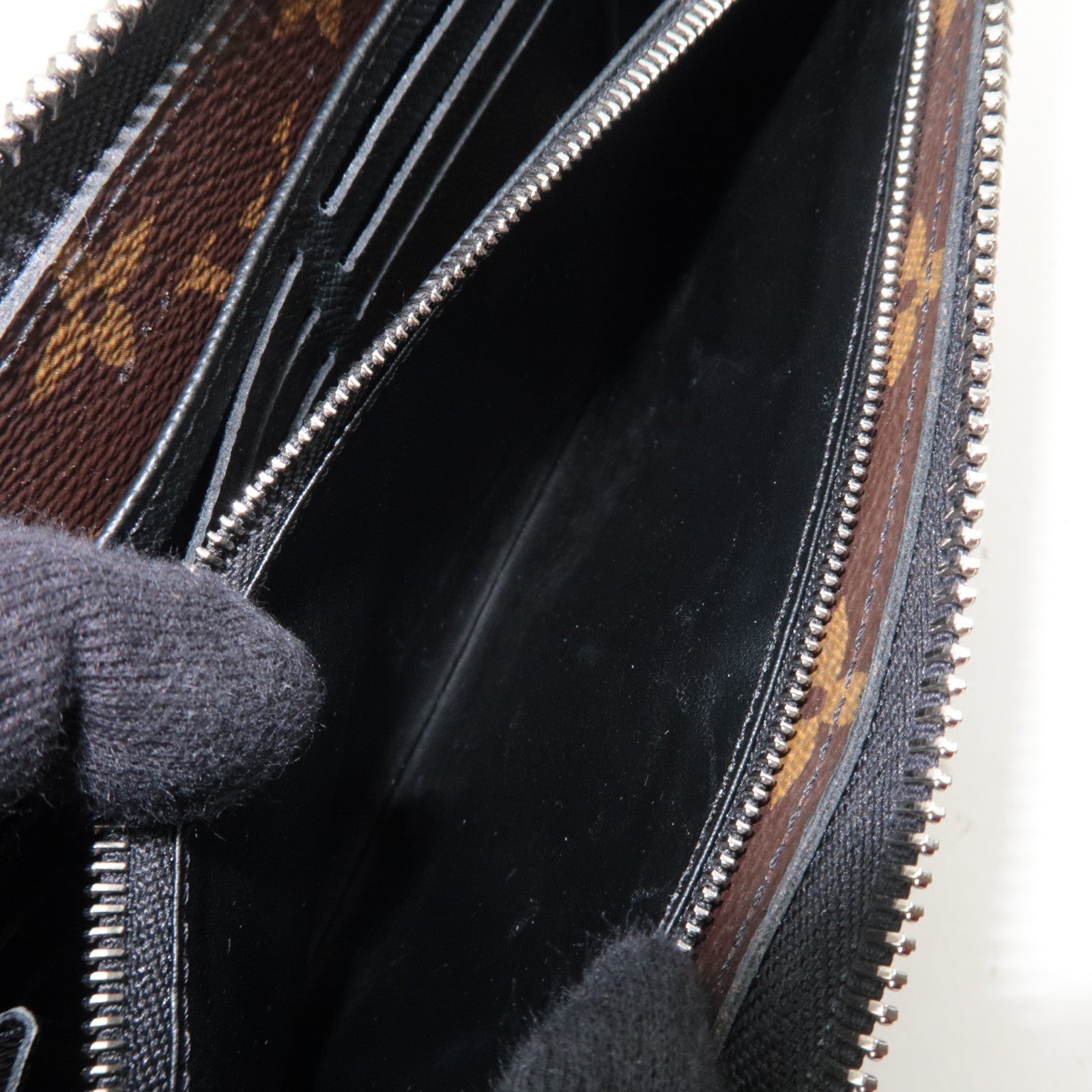 Louis Vuitton Monogram Macassar Zippy Dragonne Travel Wallet M69407