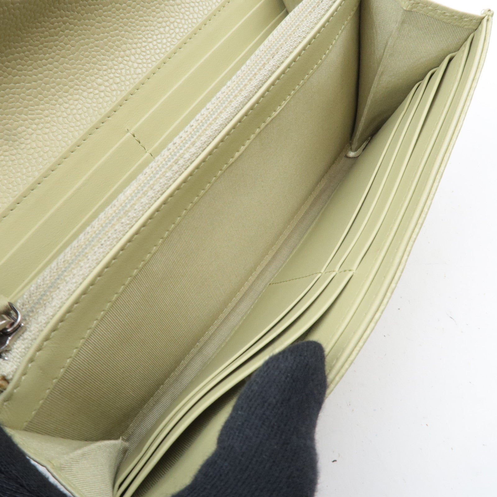 CHANEL Camellia Wallet Caviarskin Light Green 30567831