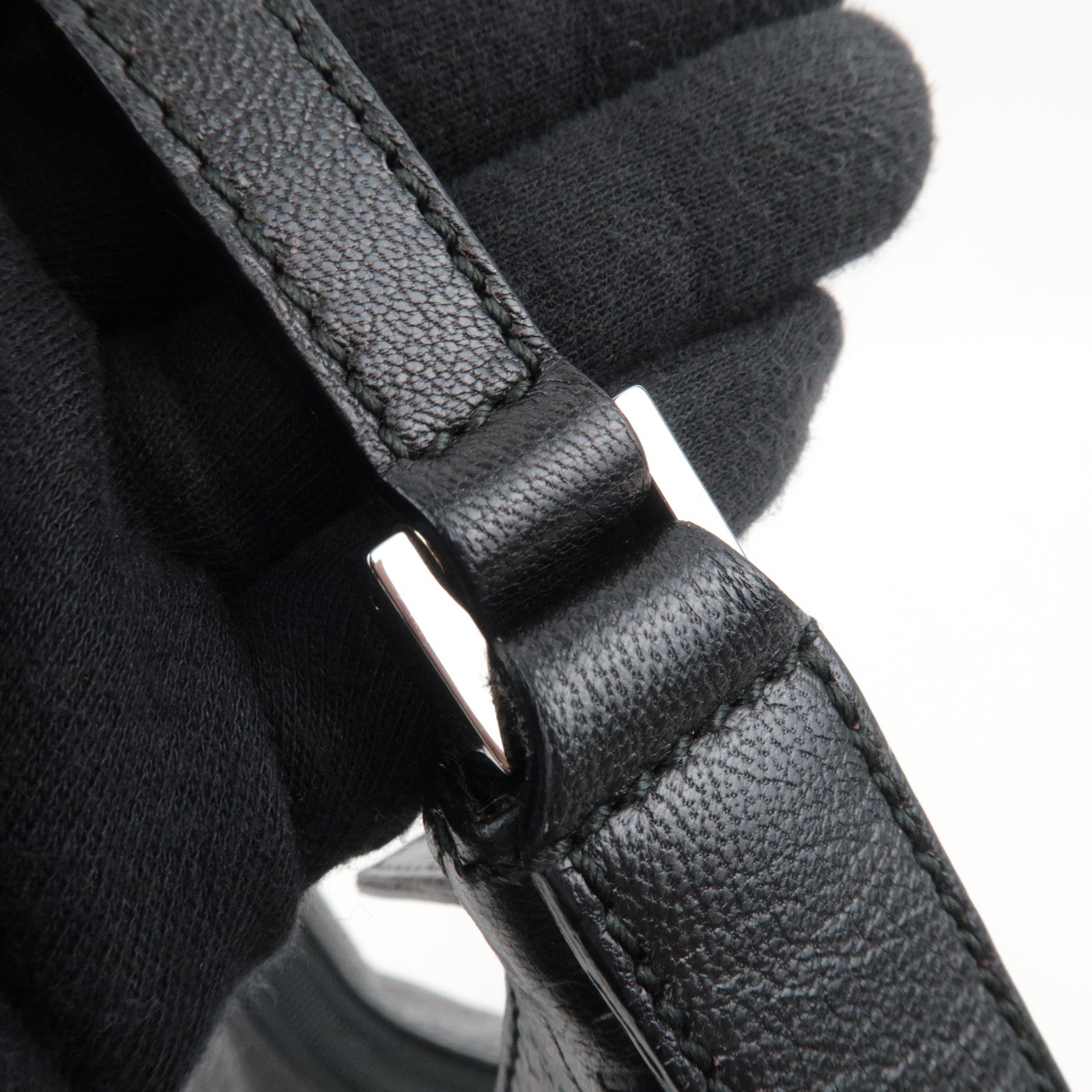 GUCCI Guccissima Leather Shoulder Bag Black 257282