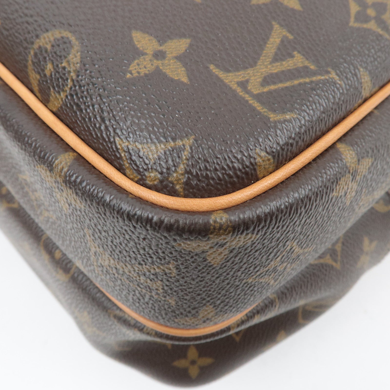 Louis Vuitton Monogram Reporter GM Shoulder Bag M45252