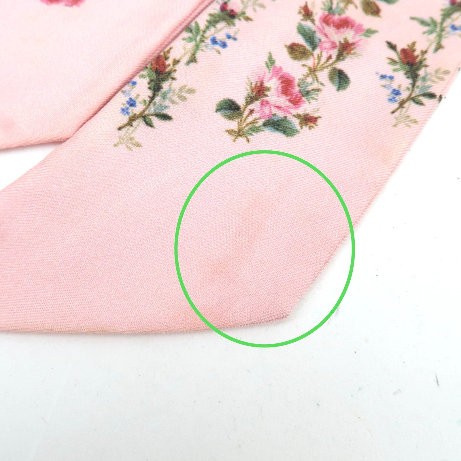 GUCCI Silk Flower Print Scarf Pink
