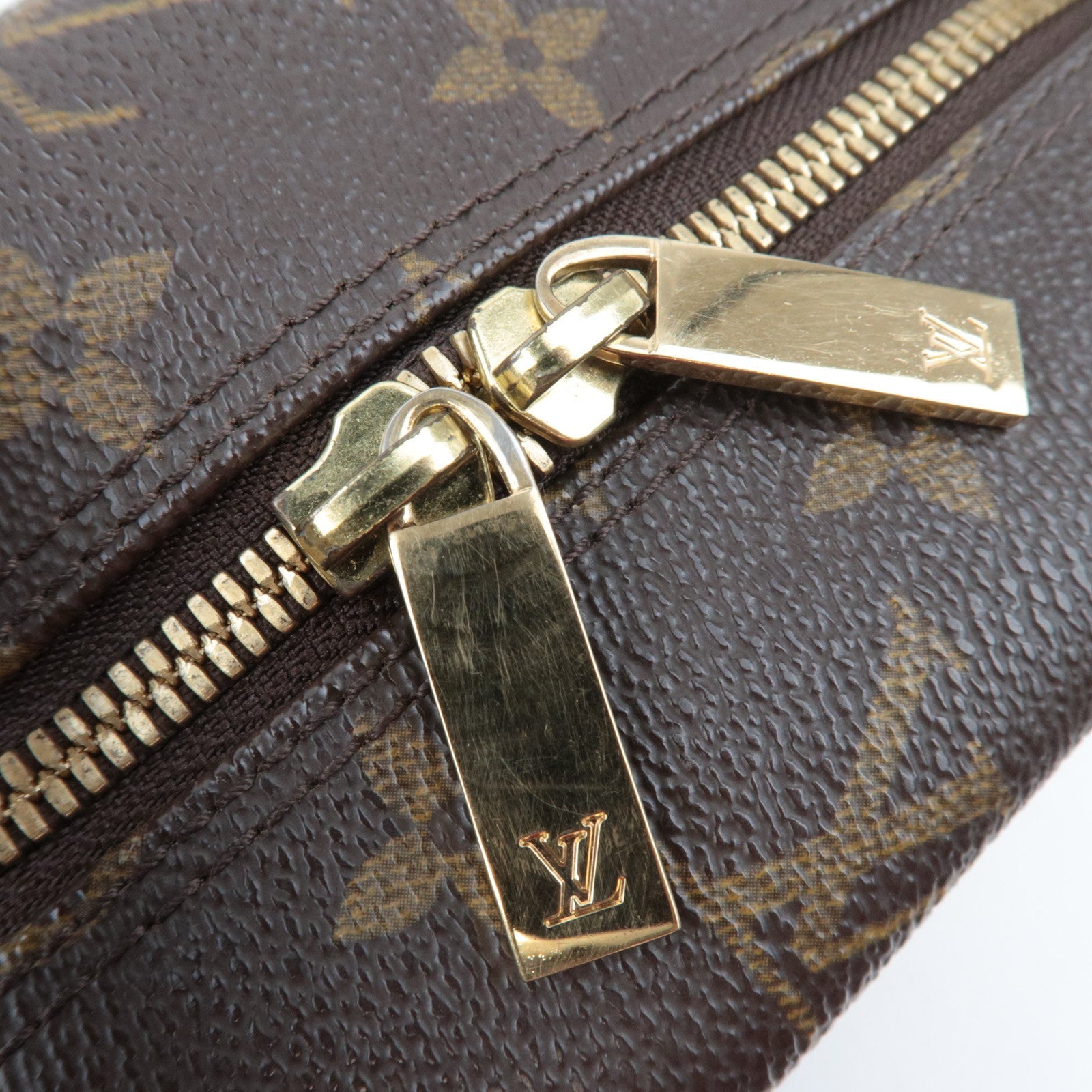 Louis Vuitton Monogram Cite MM Shoulder Bag M51182