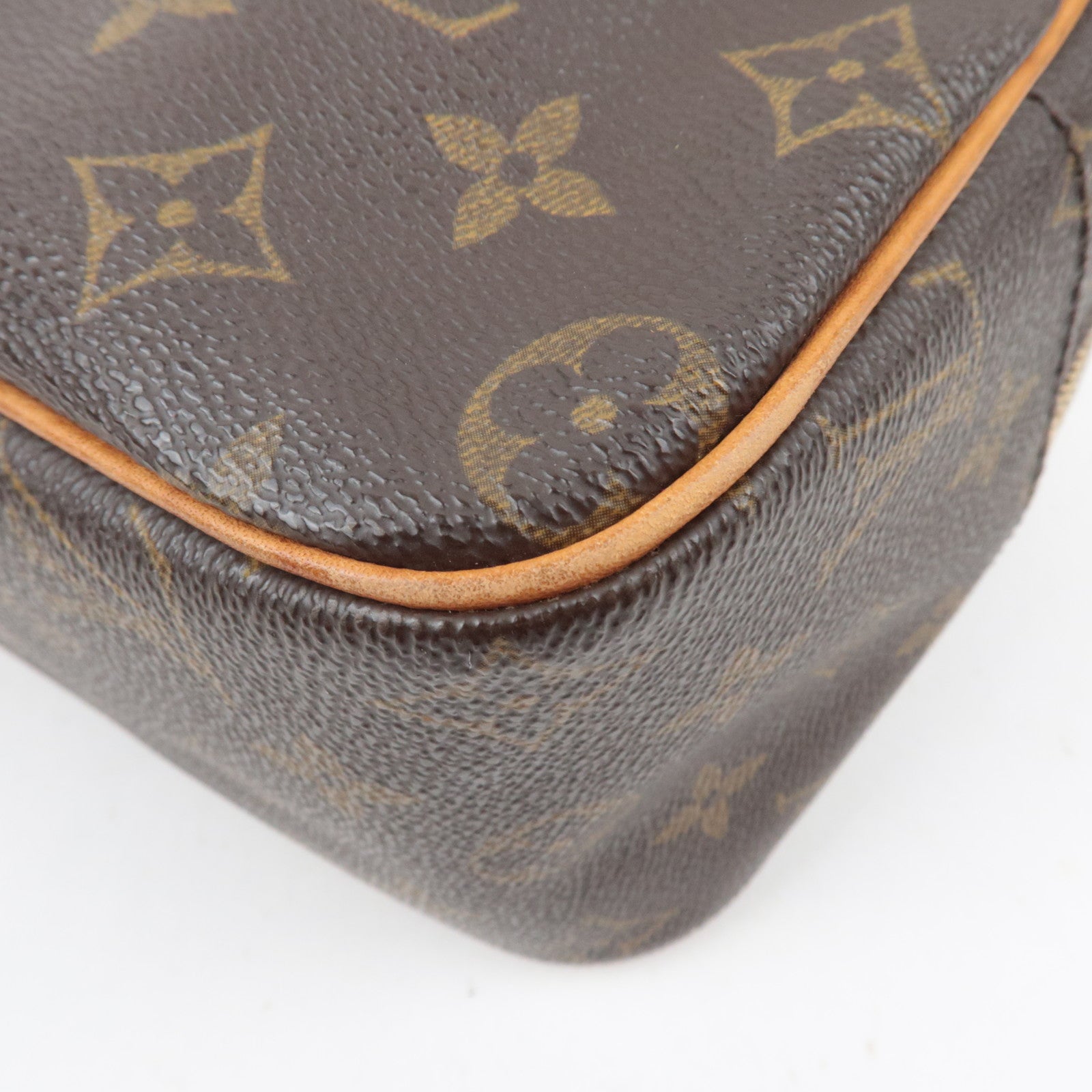 Louis Vuitton Monogram Cite MM Shoulder Bag M51182