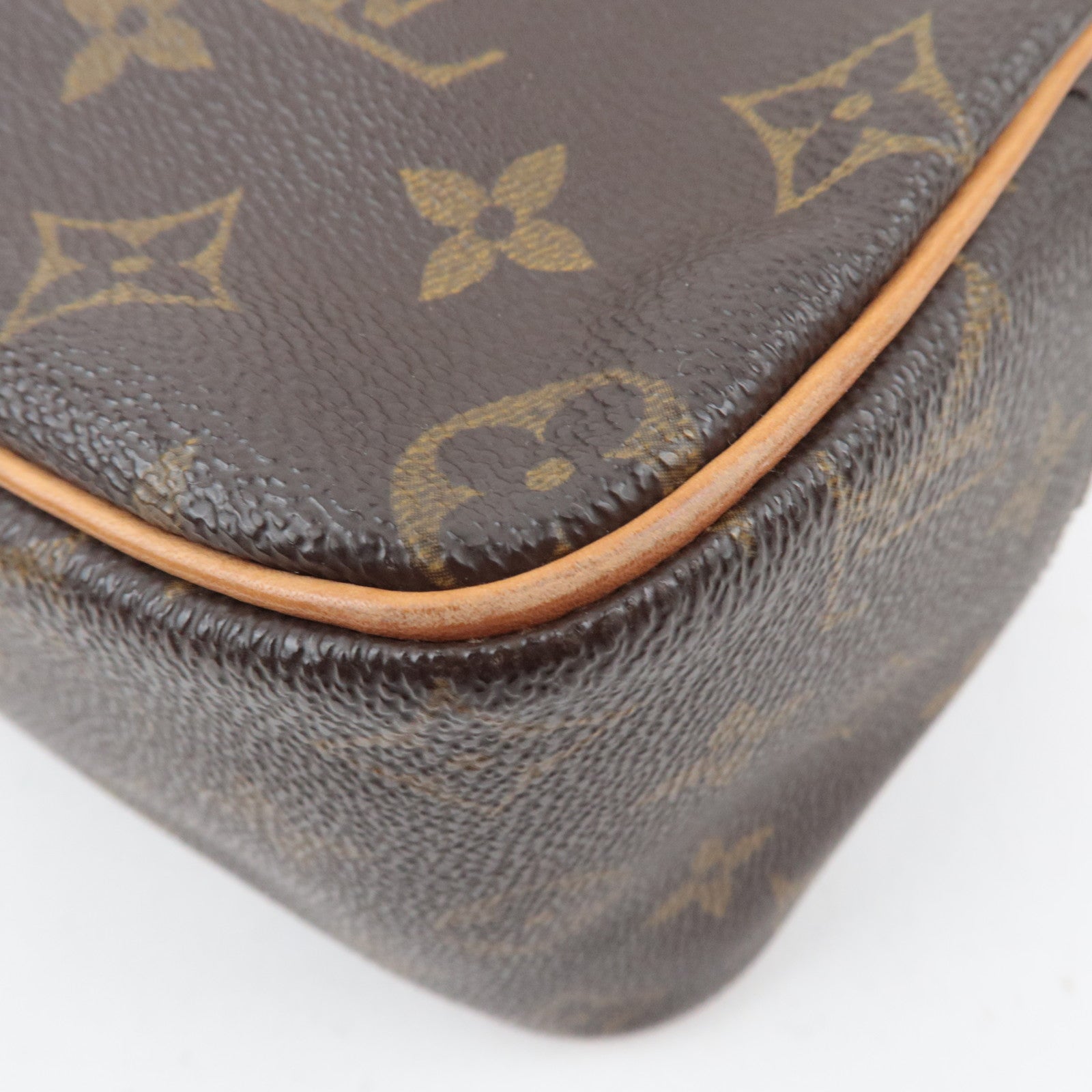 Louis Vuitton Monogram Cite MM Shoulder Bag M51182