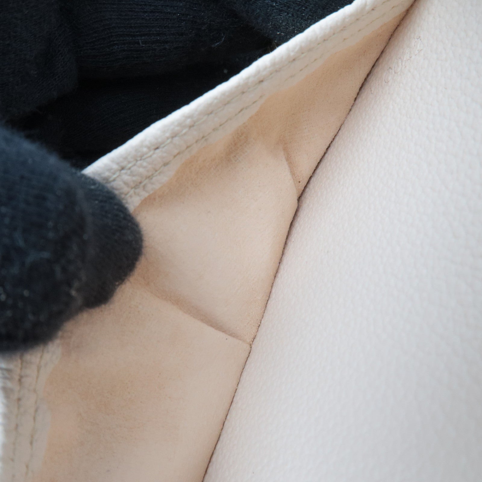 Louis Vuitton Monogram Trousse Brush PM Cosmetic Pouch M47510