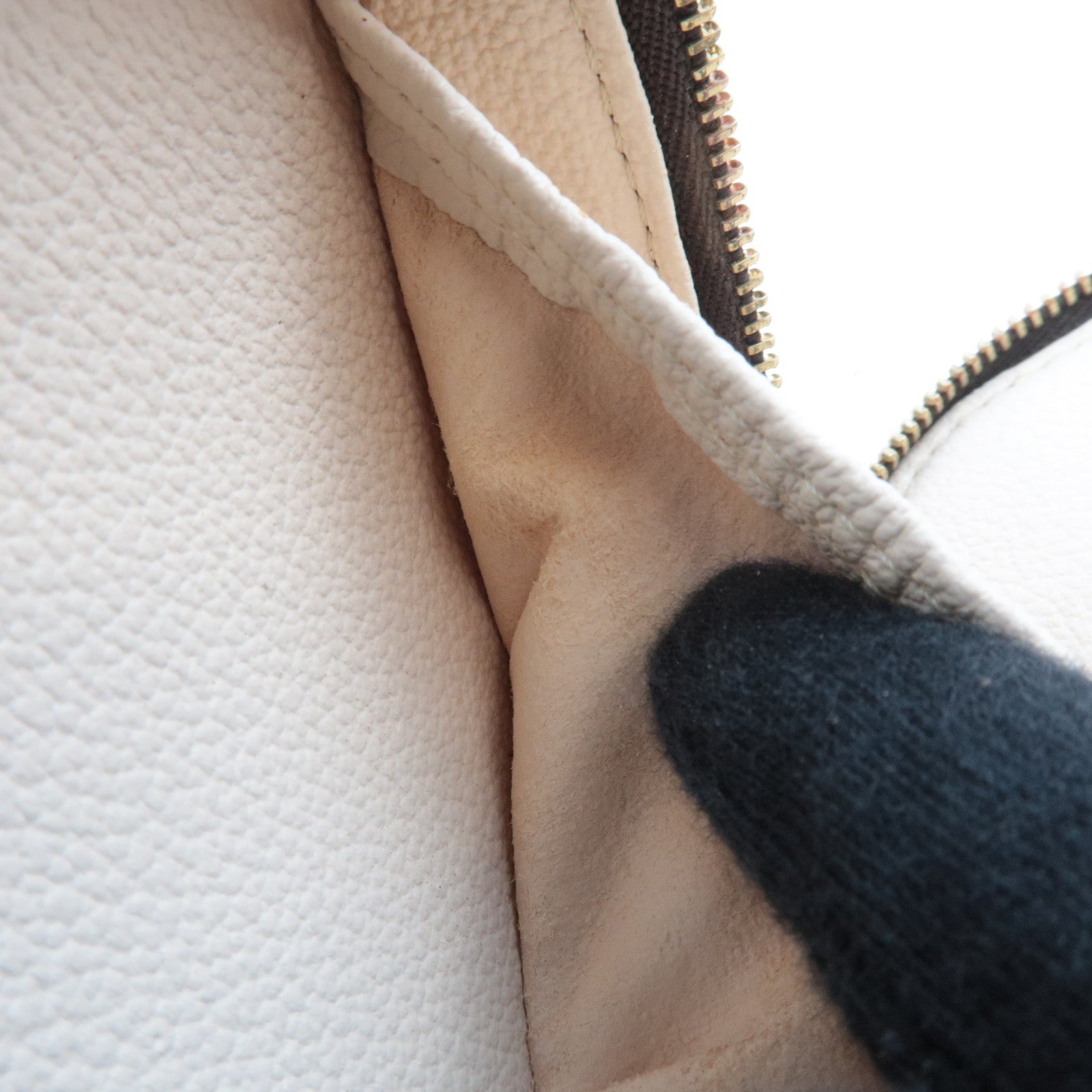 Louis Vuitton Monogram Trousse Brush PM Cosmetic Pouch M47510