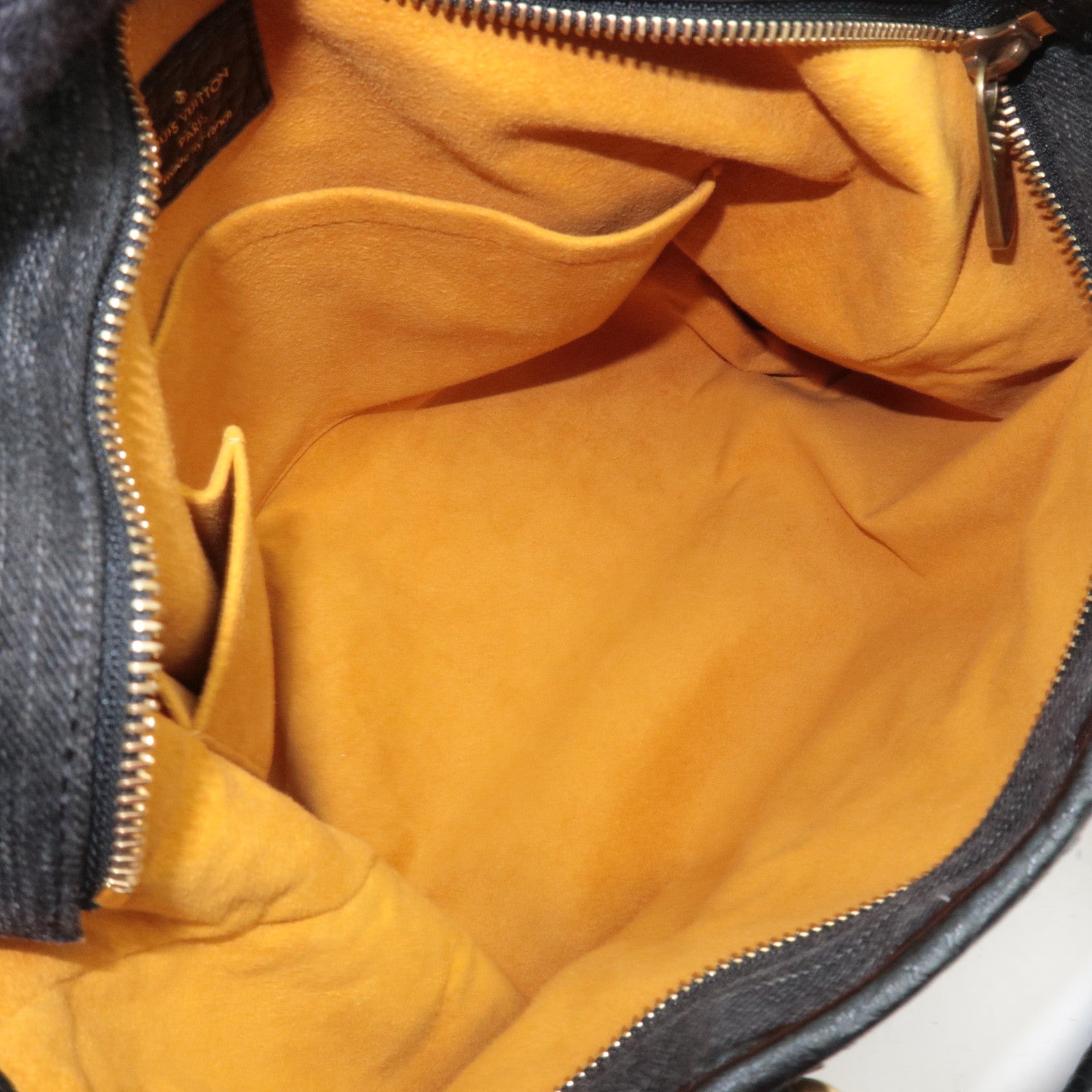 Louis Vuitton Monogram Denim Neo Cabby MM Noir M95351