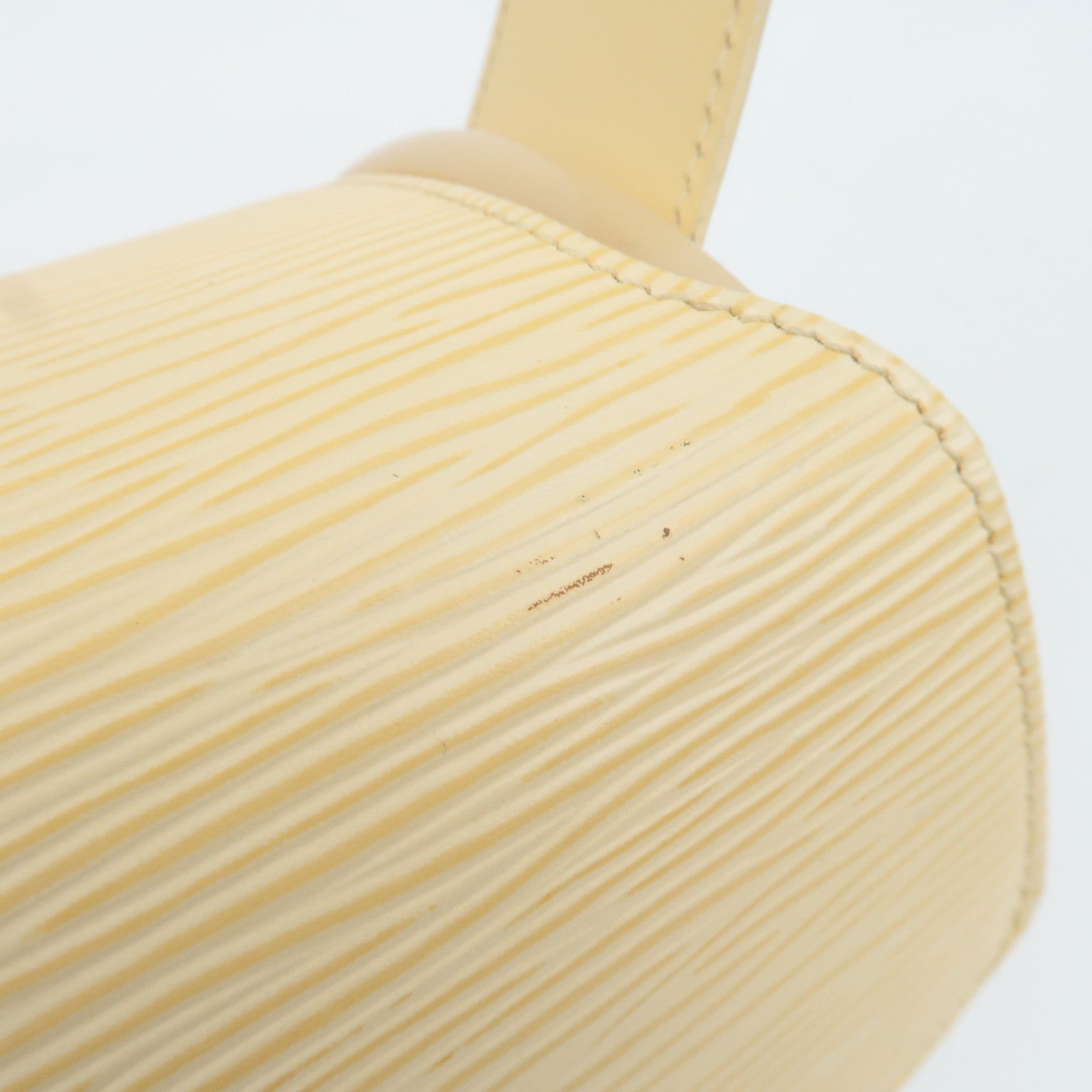 Louis Vuitton Epi Nocturne PM Shoulder Bag Vanille M5218A