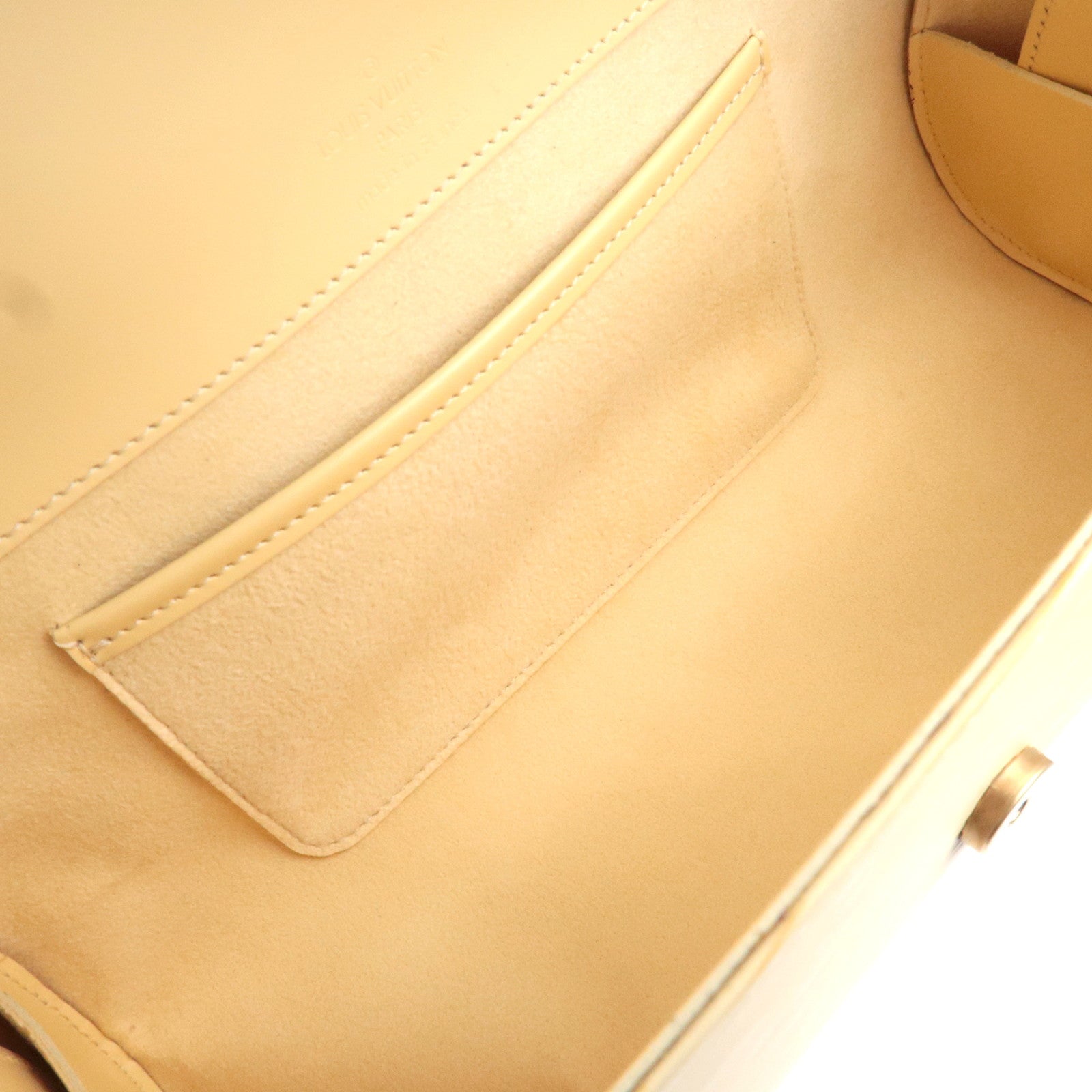 Louis Vuitton Epi Nocturne PM Shoulder Bag Vanille M5218A