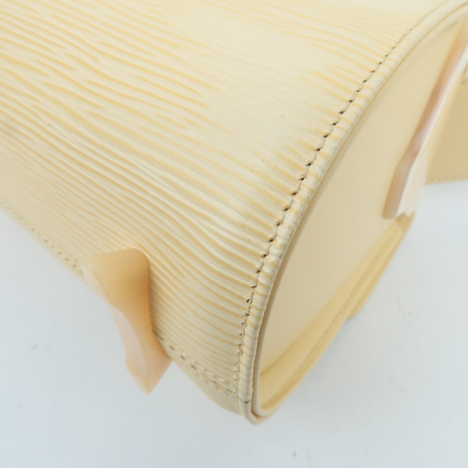 Louis Vuitton Epi Nocturne PM Shoulder Bag Vanille M5218A