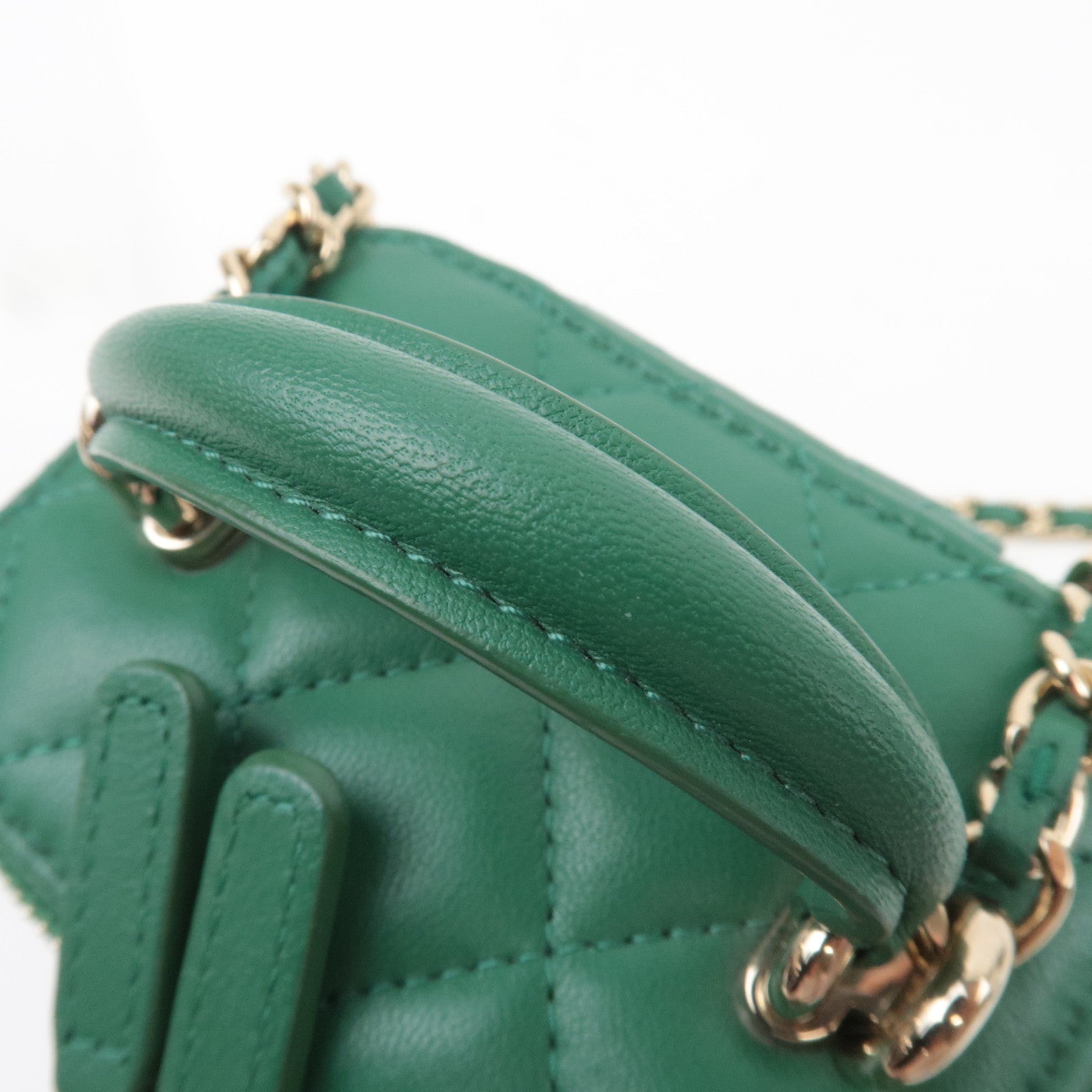 CHANEL Matelasse Lambskin Small Vanity Chain Shoulder Bag Green Gold HDW AP2198