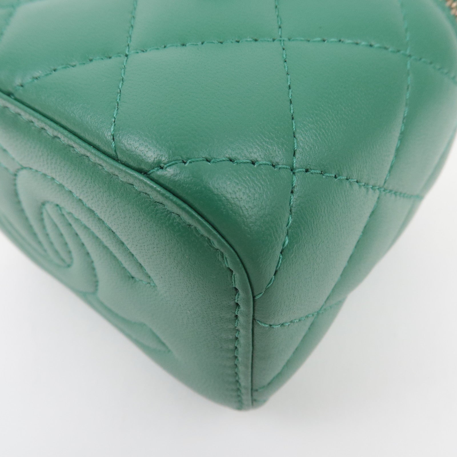 CHANEL Matelasse Lambskin Small Vanity Chain Shoulder Bag Green Gold HDW AP2198