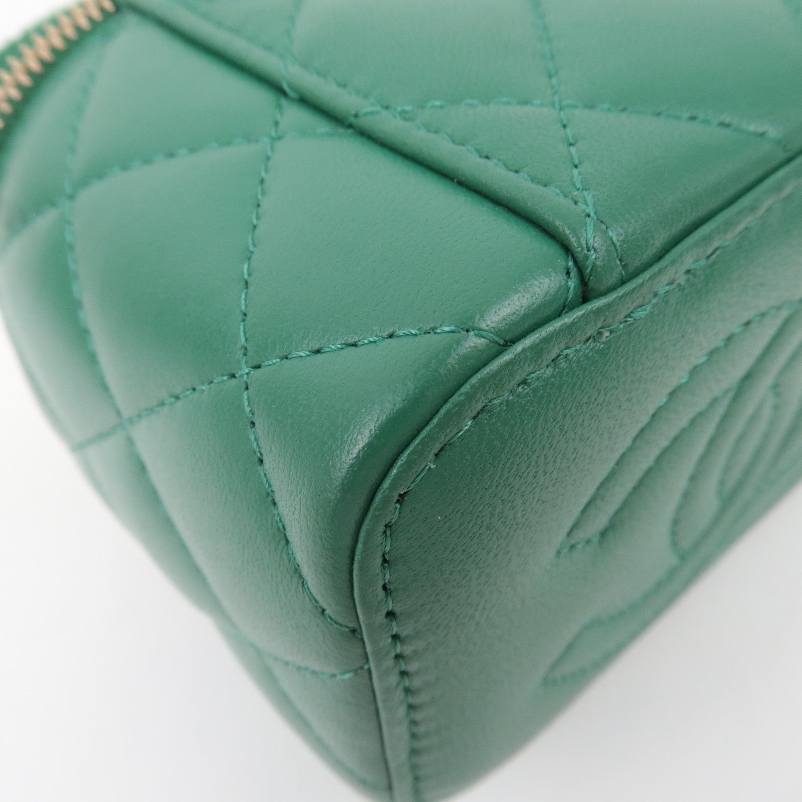 CHANEL Matelasse Lambskin Small Vanity Chain Shoulder Bag Green Gold HDW AP2198