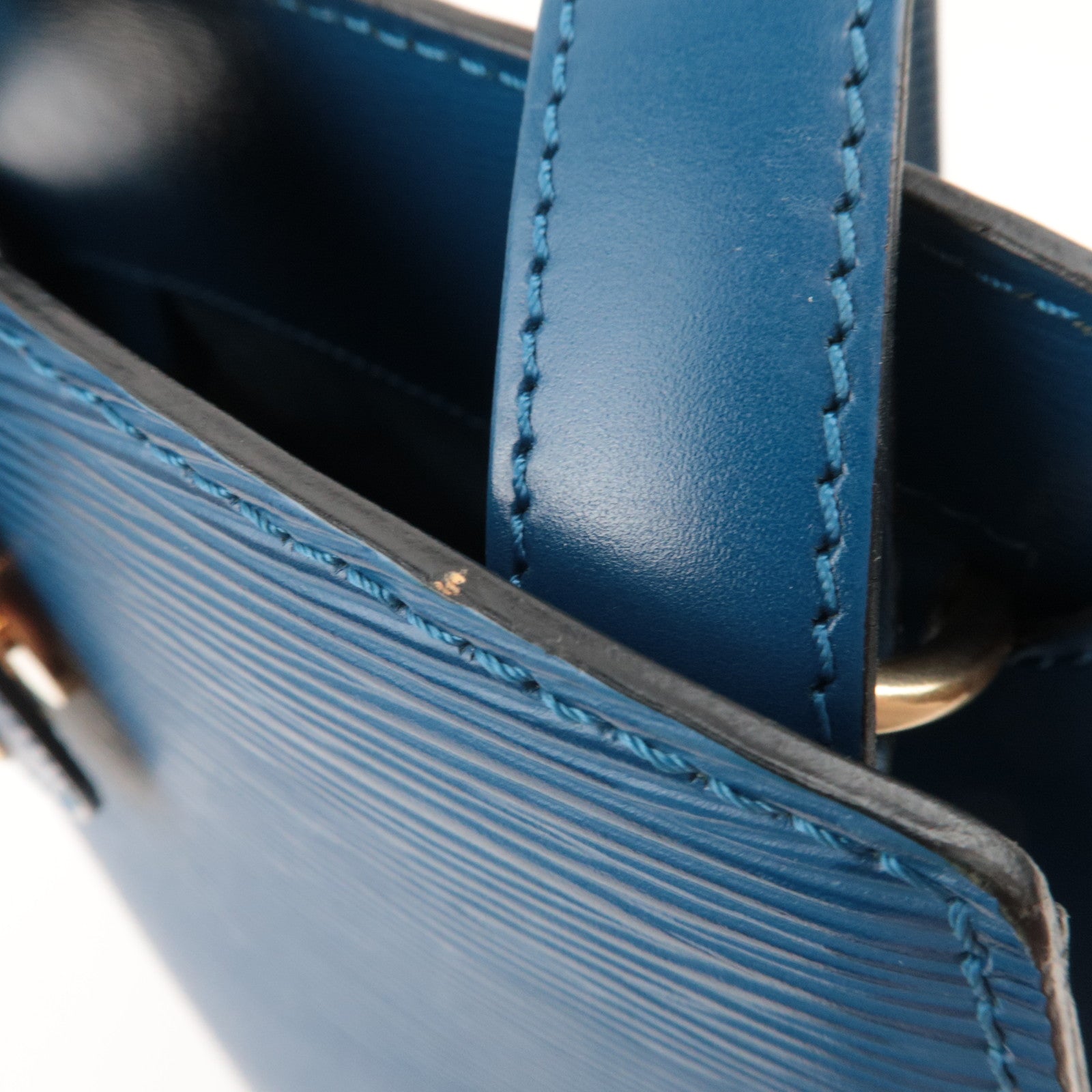 Louis Vuitton Epi Cluny Shoulder Bag Toledo Blue M52255