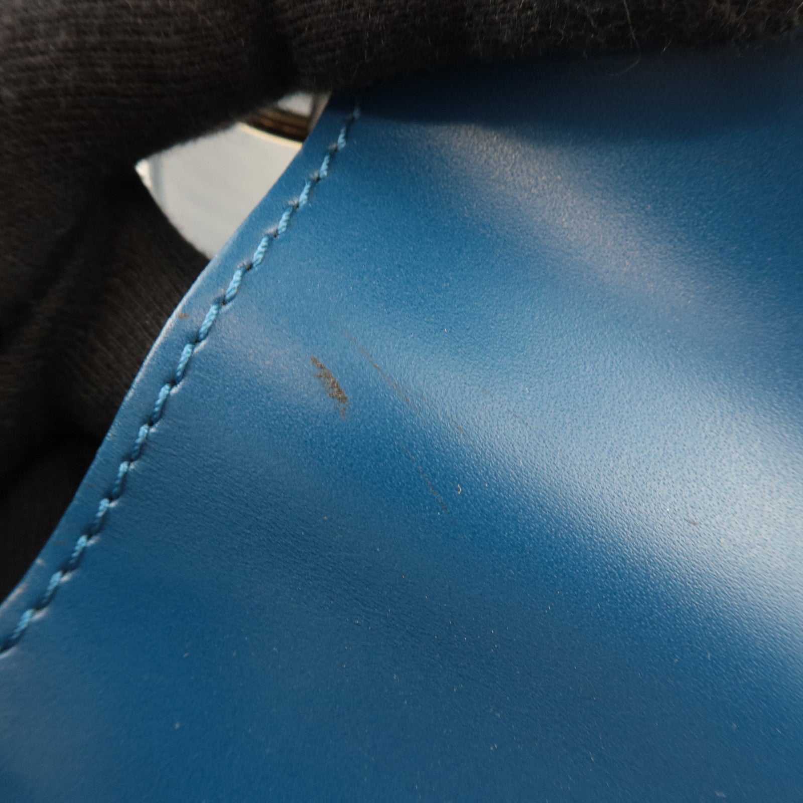 Louis Vuitton Epi Cluny Shoulder Bag Toledo Blue M52255