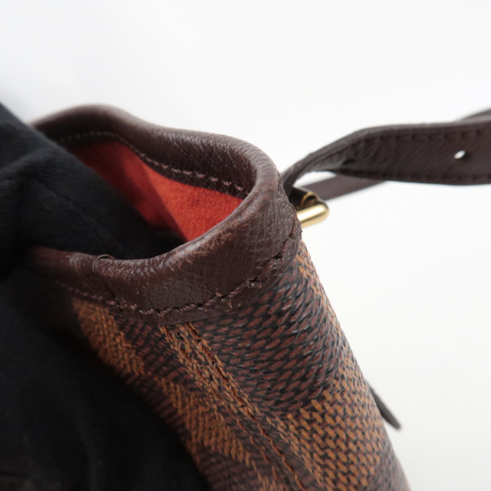 Louis Vuitton Damier Marais Shoulder Bag N42240