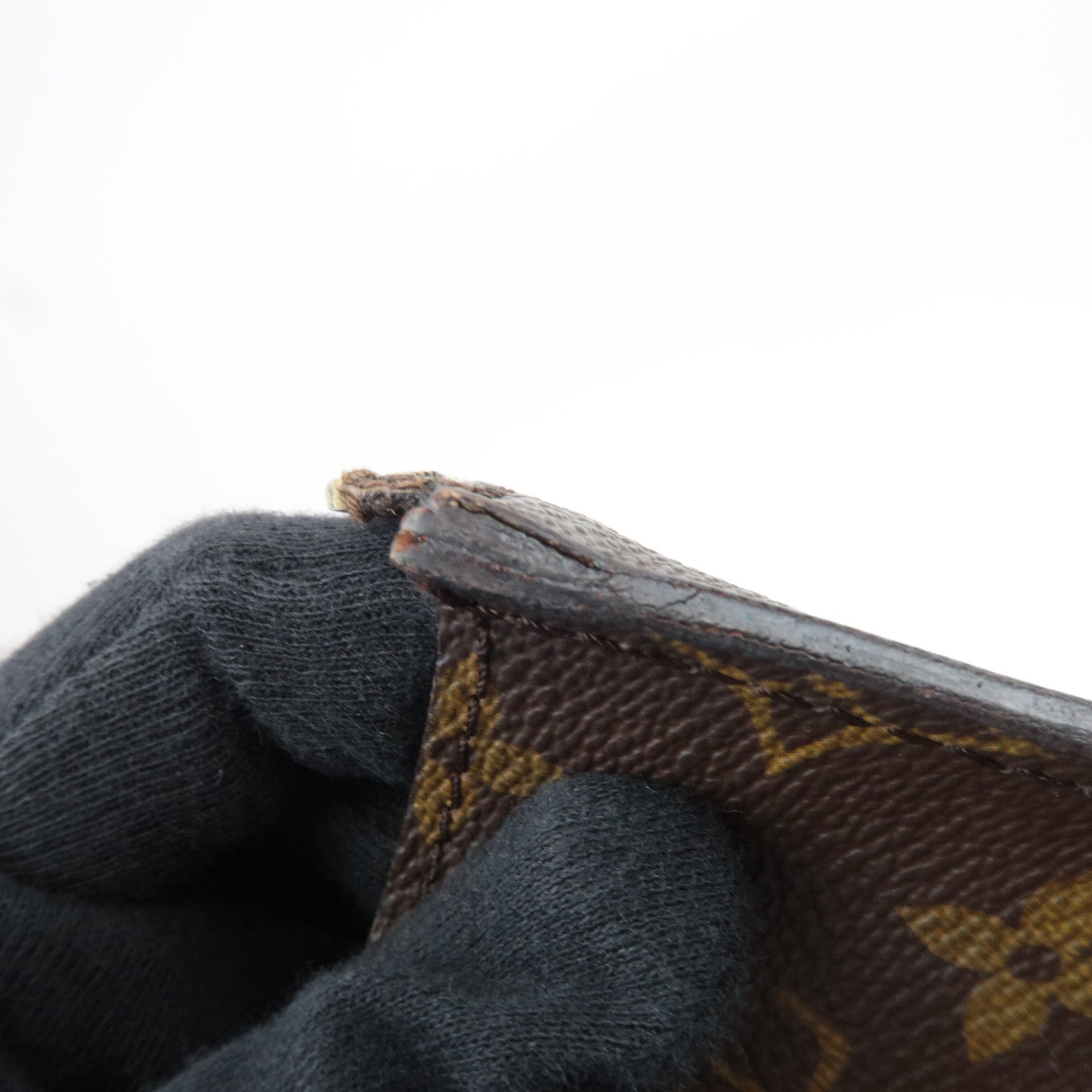 Louis Vuitton Monogram Sac Triangle Handbag M51360