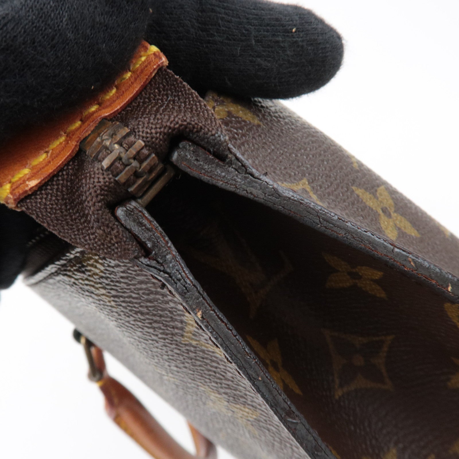 Louis Vuitton Monogram Sac Triangle Handbag M51360