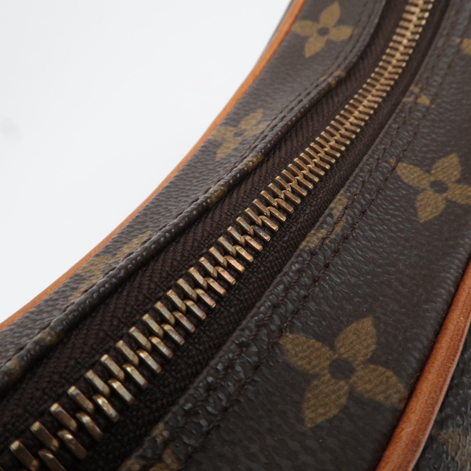 Louis Vuitton Monogram Croissant MM M51512