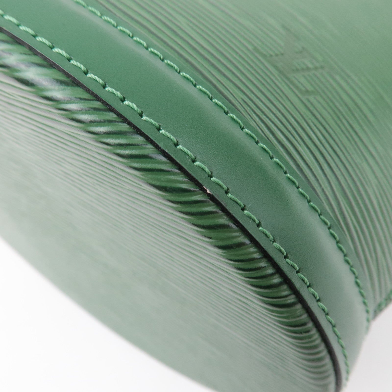 Louis Vuitton Epi Cluny Shoulder Bag Borneo Green M52254