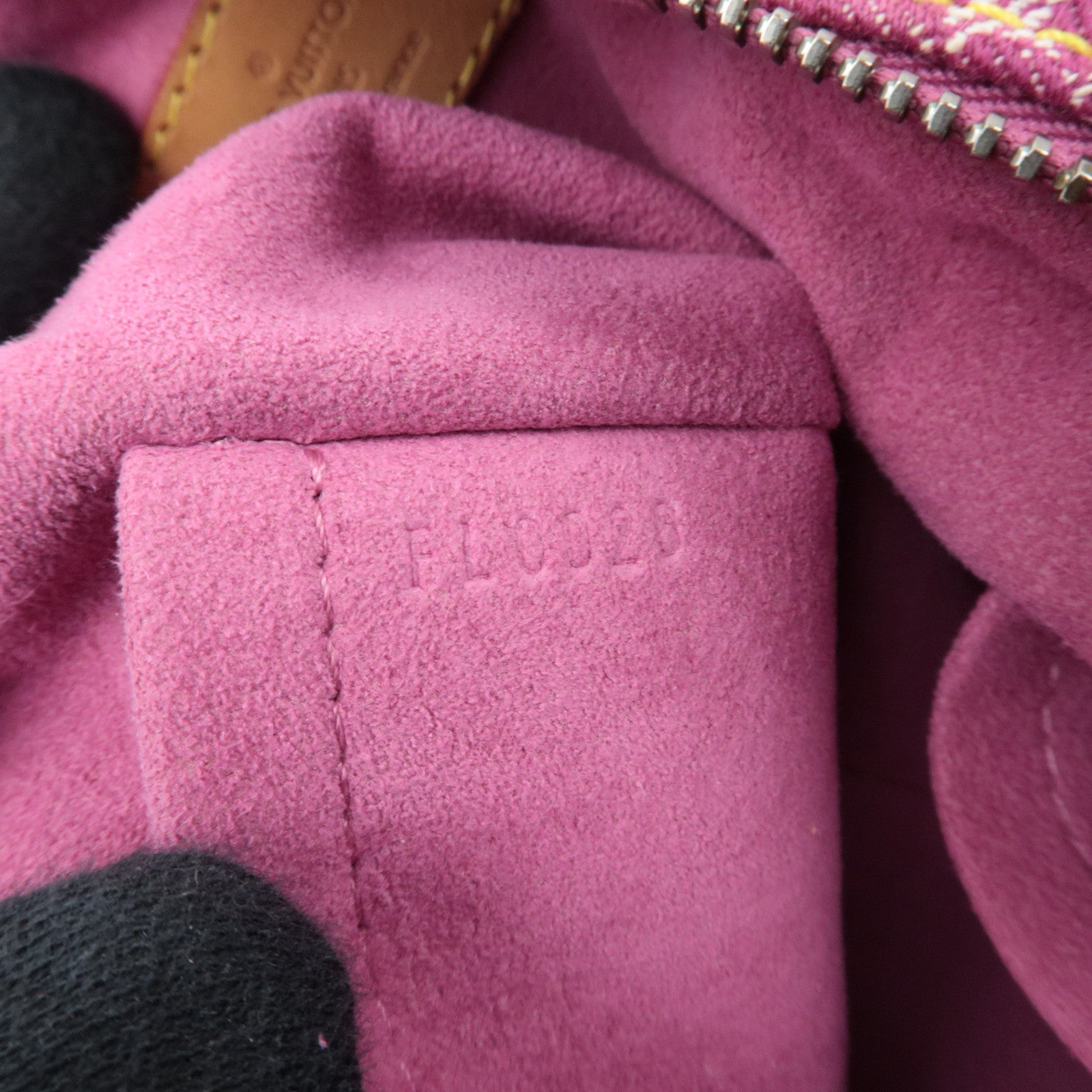 Louis Vuitton Monogram Denim Baggy GM Shoulder Bag Pink M95210