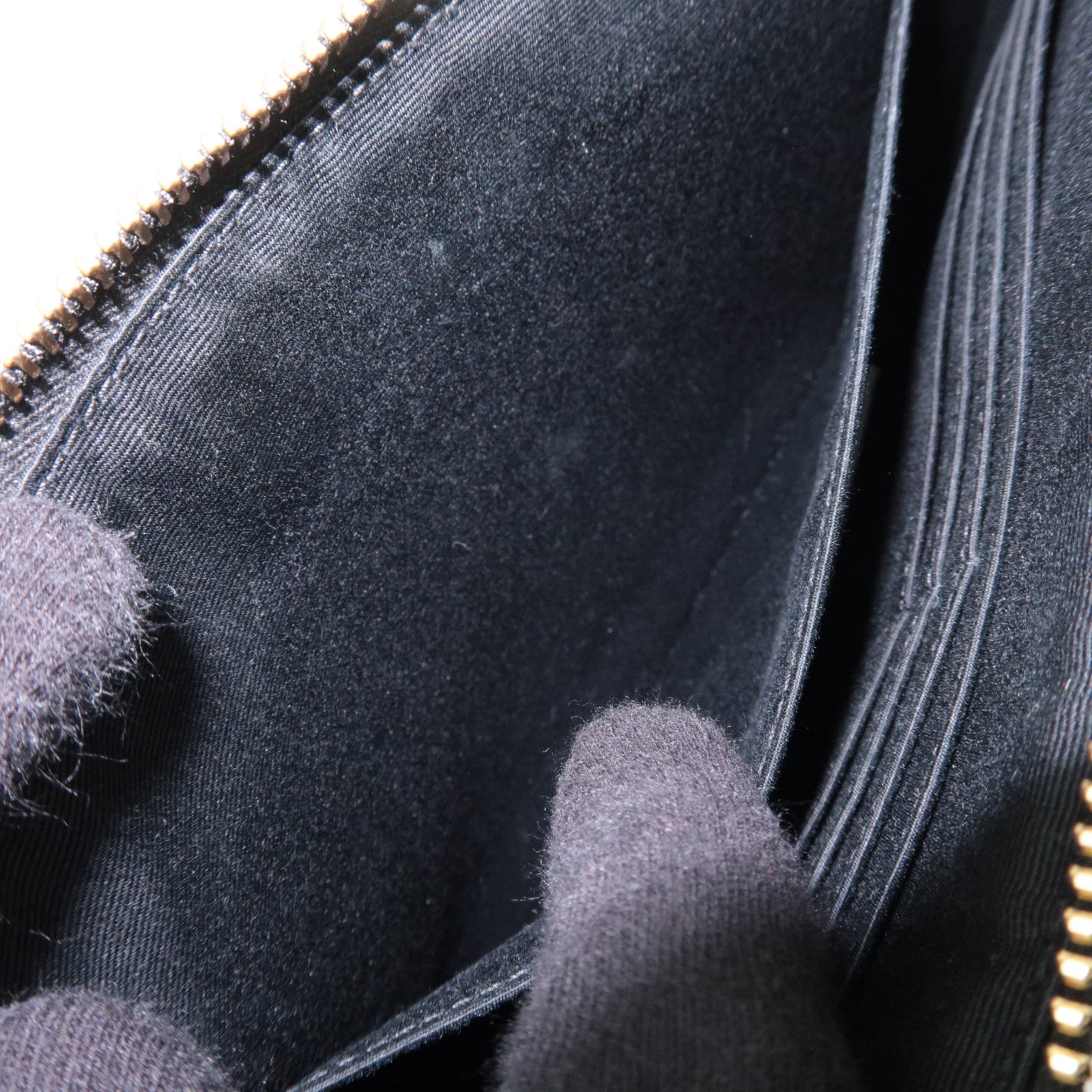 SAINT LAURENT Leather Clutch Bag Black 607779