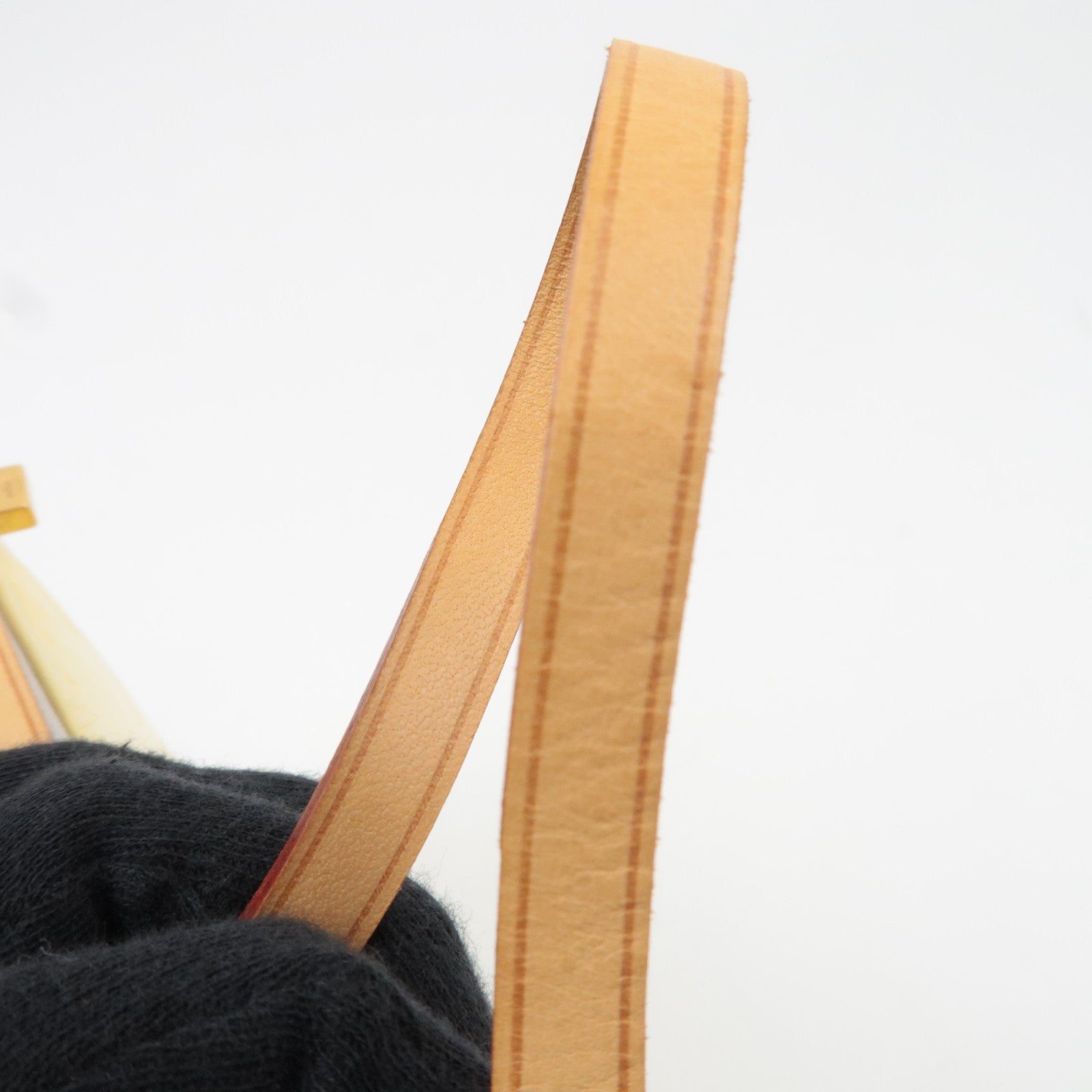 Louis Vuitton Monogram Vernis Lexington Handbag Perle M91345