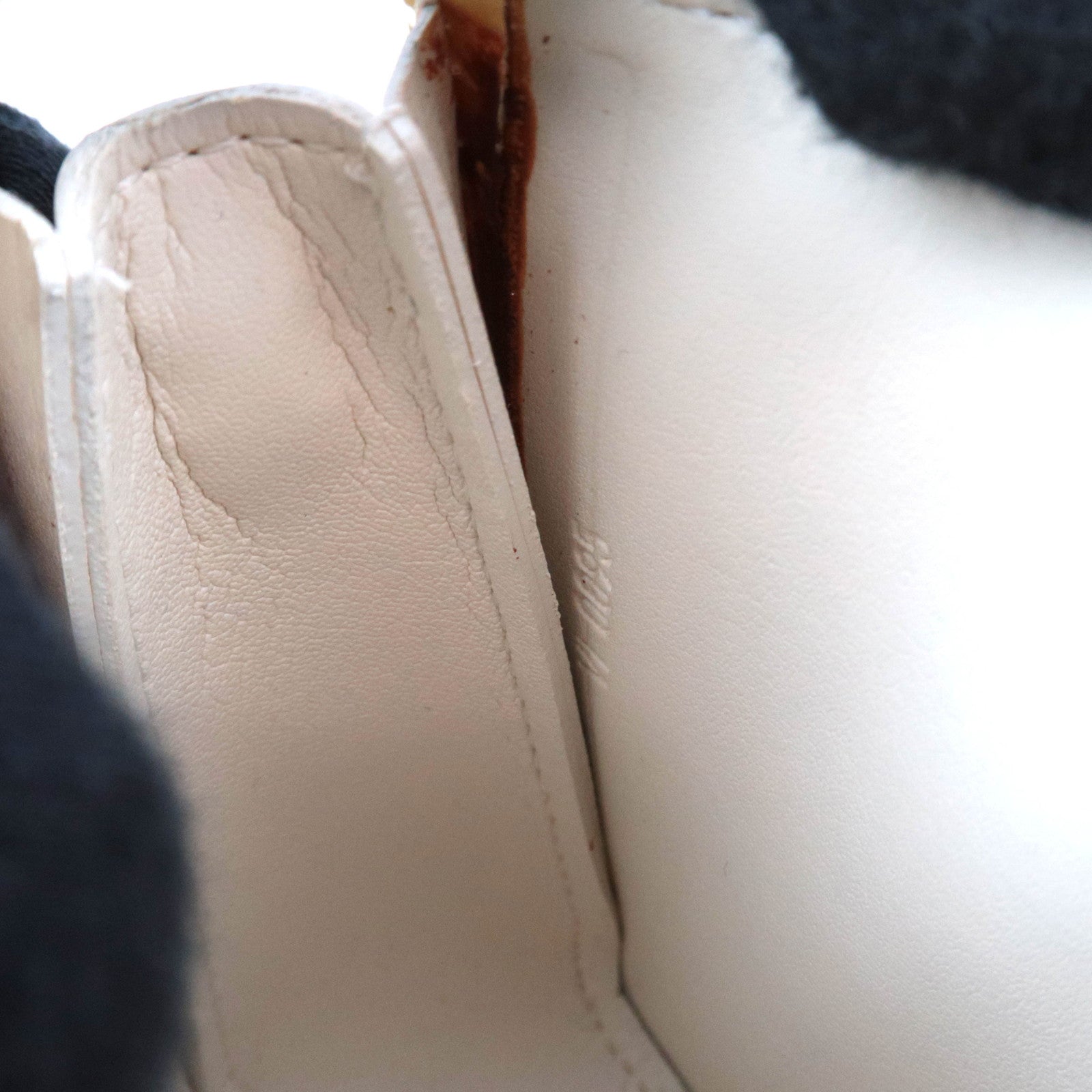 Louis Vuitton Monogram Vernis Lexington Handbag Perle M91345