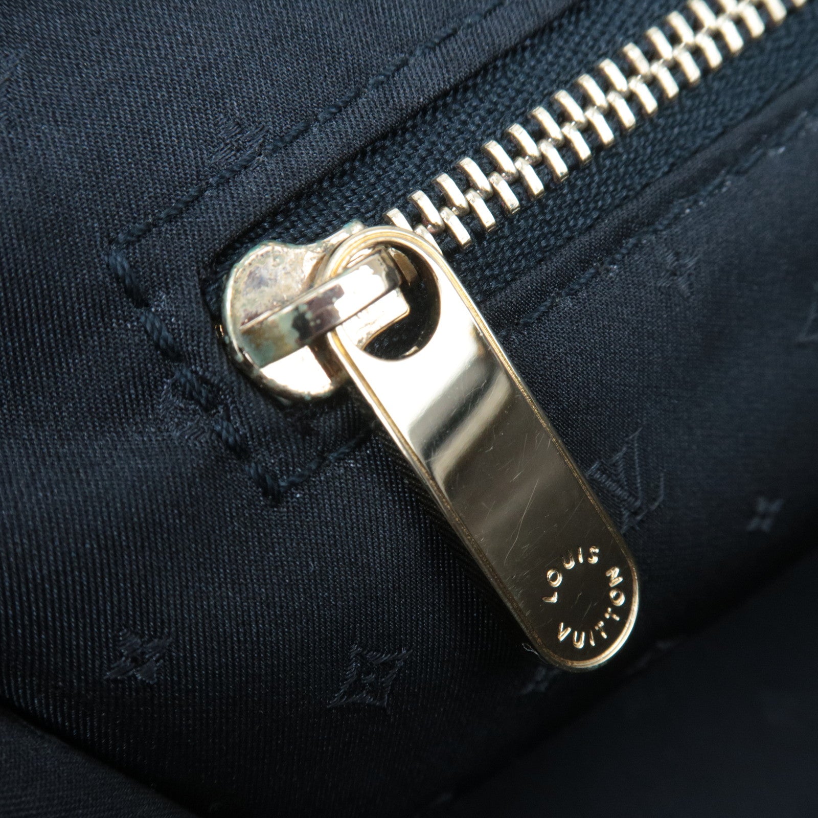 Louis Vuitton Suhali Angenieux PM Handbag Noir M91805