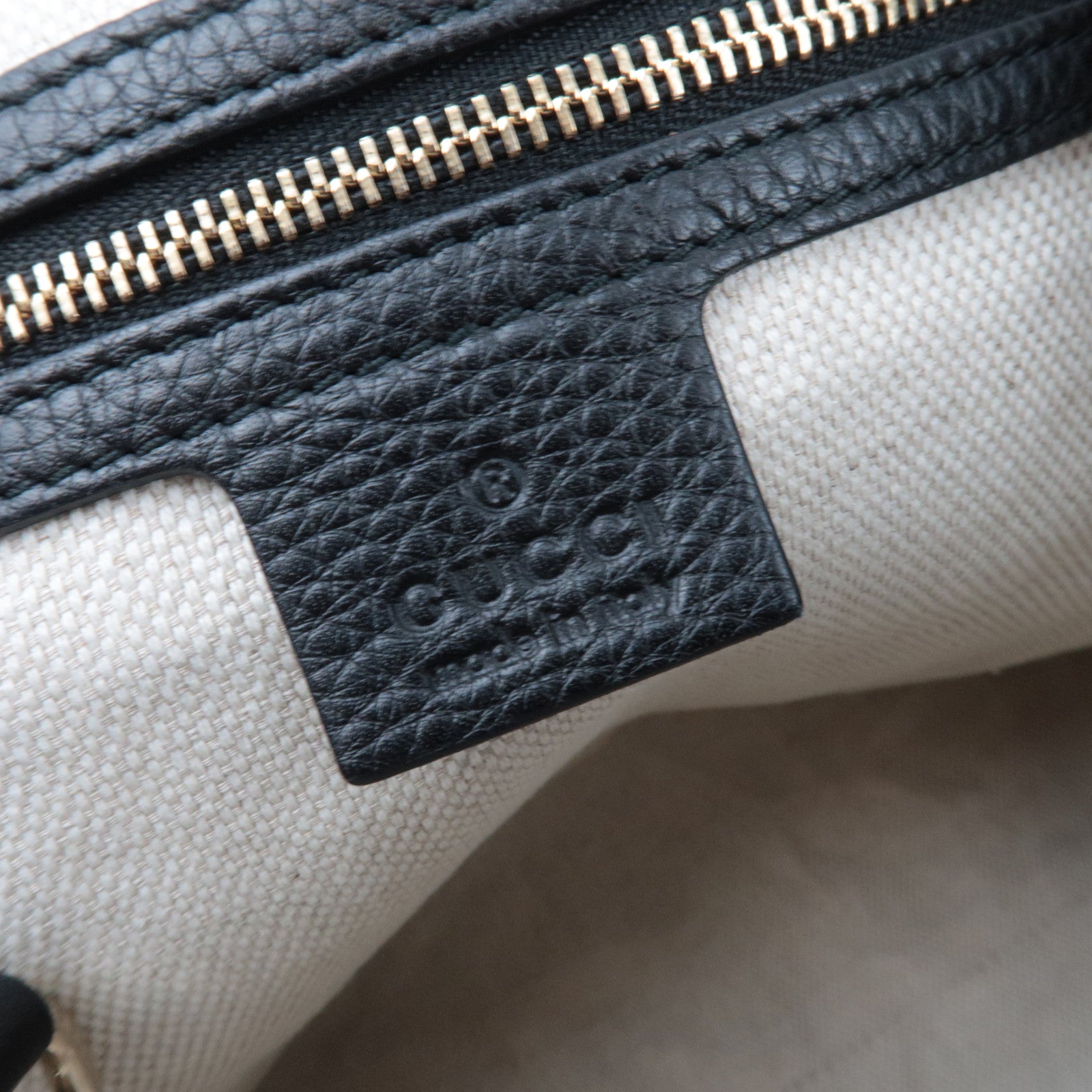 GUCCI Soho Interlocking G Leather Shoulder Bag Black 282309