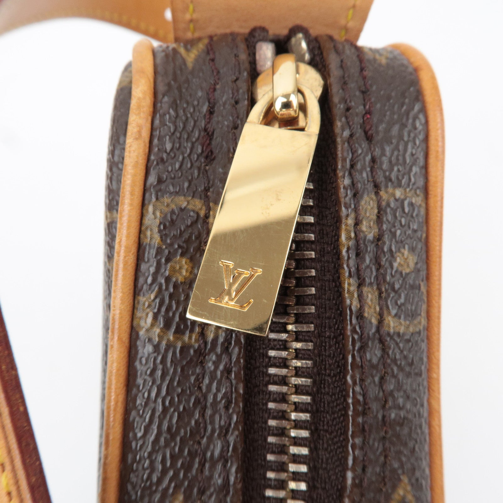 Louis Vuitton Monogram Pochette Croissant Shoulder Bag M51510