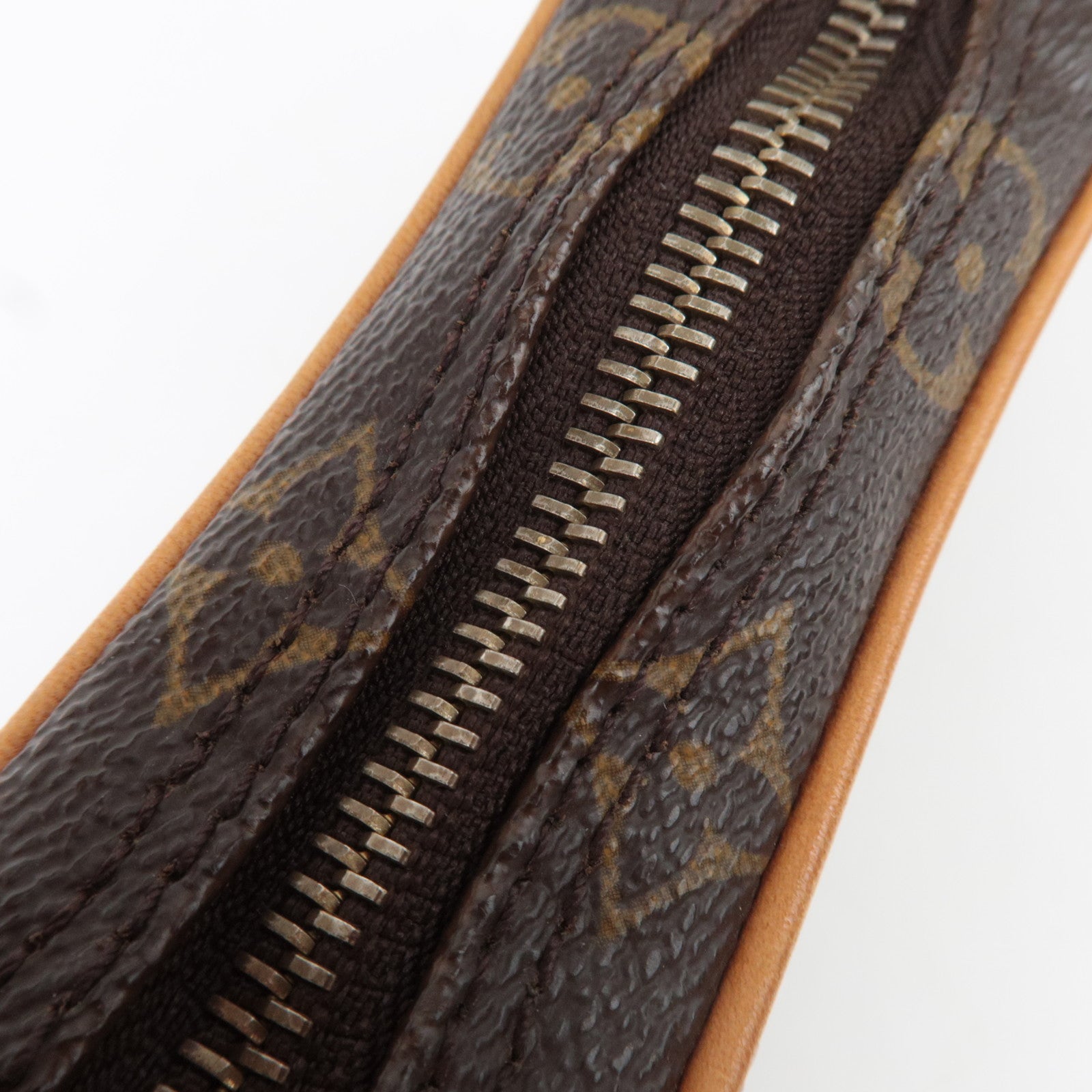 Louis Vuitton Monogram Pochette Croissant Shoulder Bag M51510