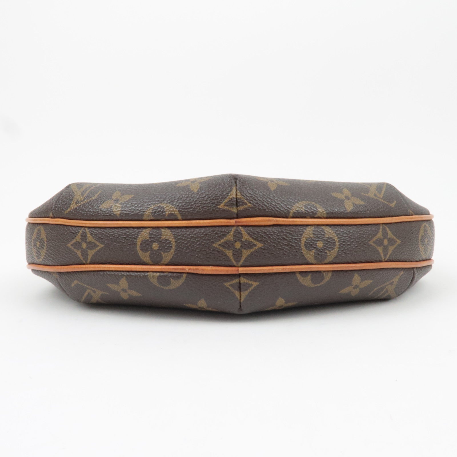 Louis Vuitton Monogram Pochette Croissant Shoulder Bag M51510