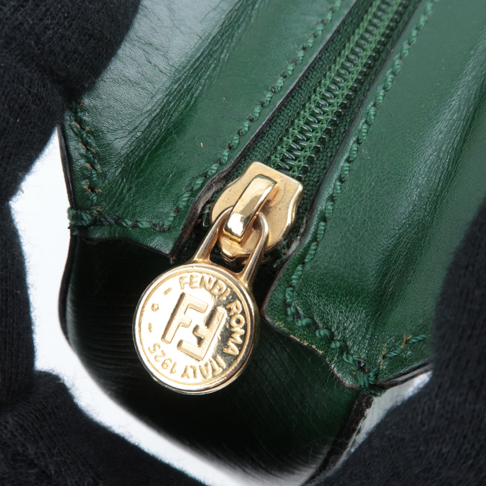 FENDI Vintage Leather Shoulder Bag Green