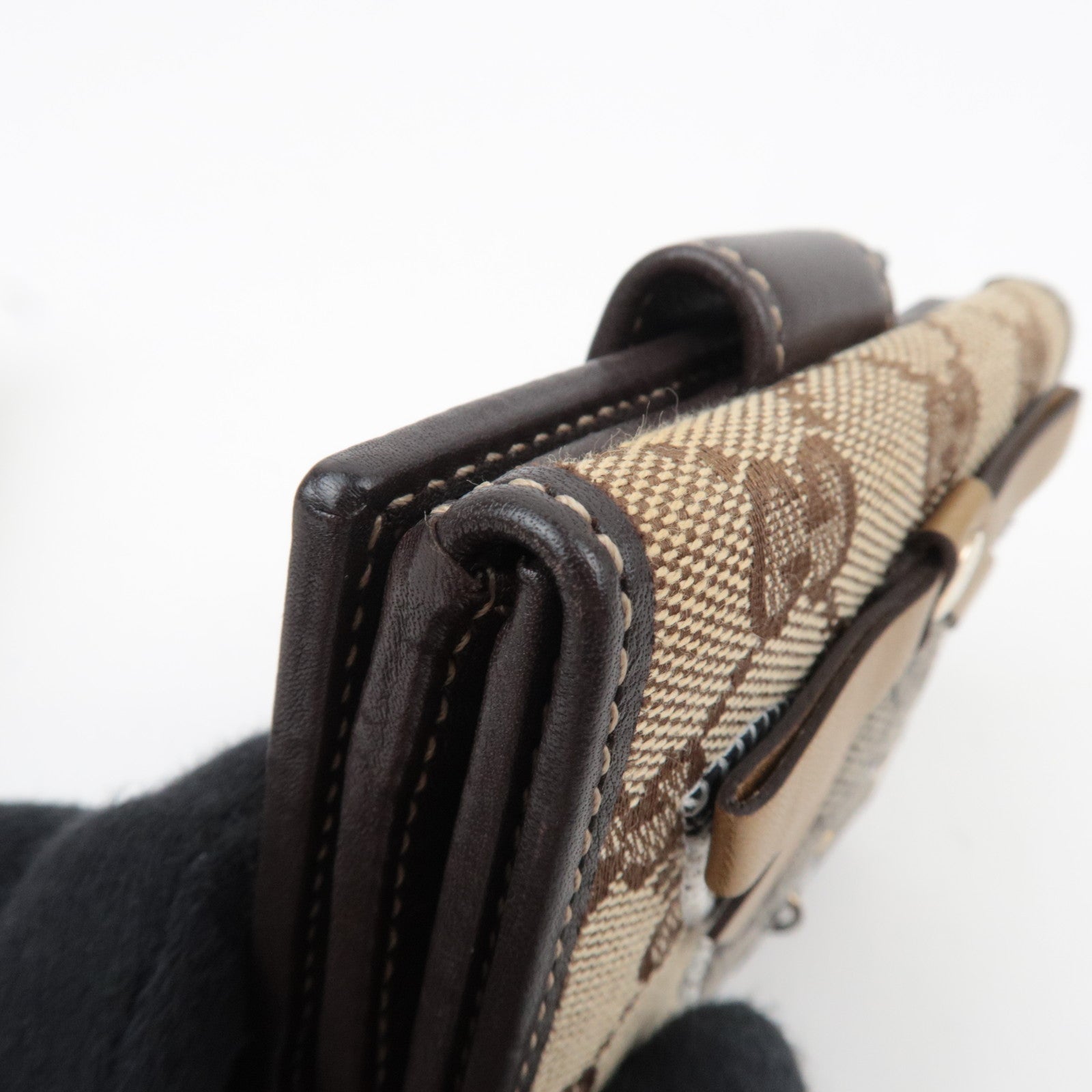 GUCCI Guccioli Chihuahua Wallet GG Canvas GG Plus Leather Beige 224224