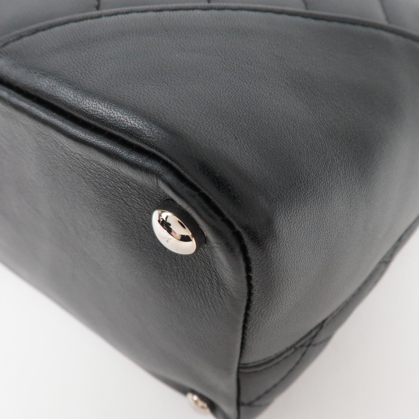 CHANEL Cambon Line Medium Tote Lambskin Patent Black A25167