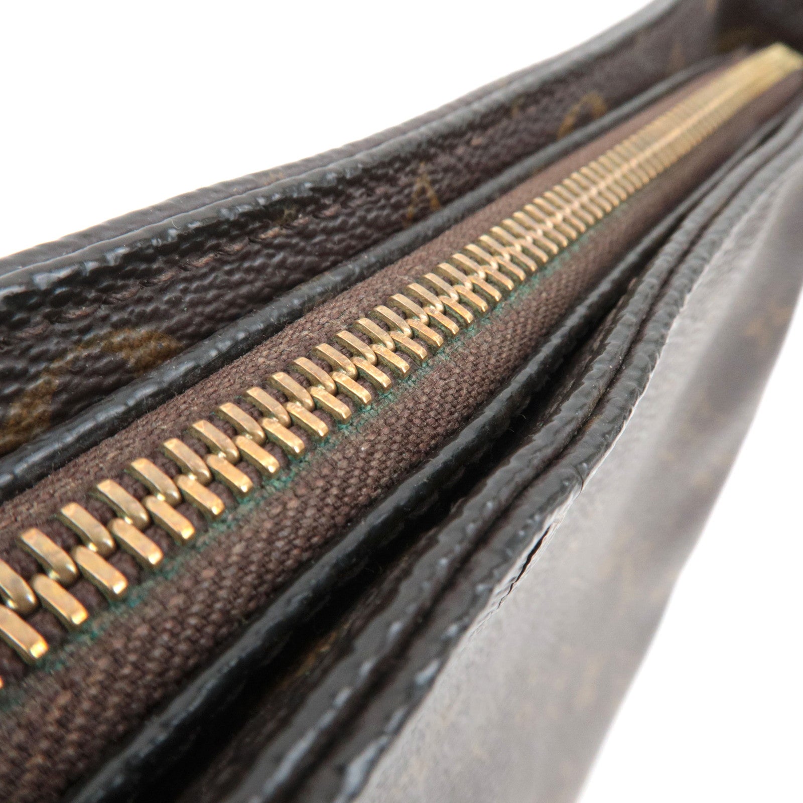 Louis Vuitton Monogram Looping MM Shoulder Bag M51146