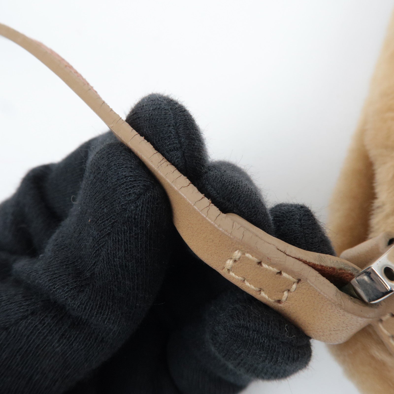 FENDI Fur Shoulder Bag Beige 15998