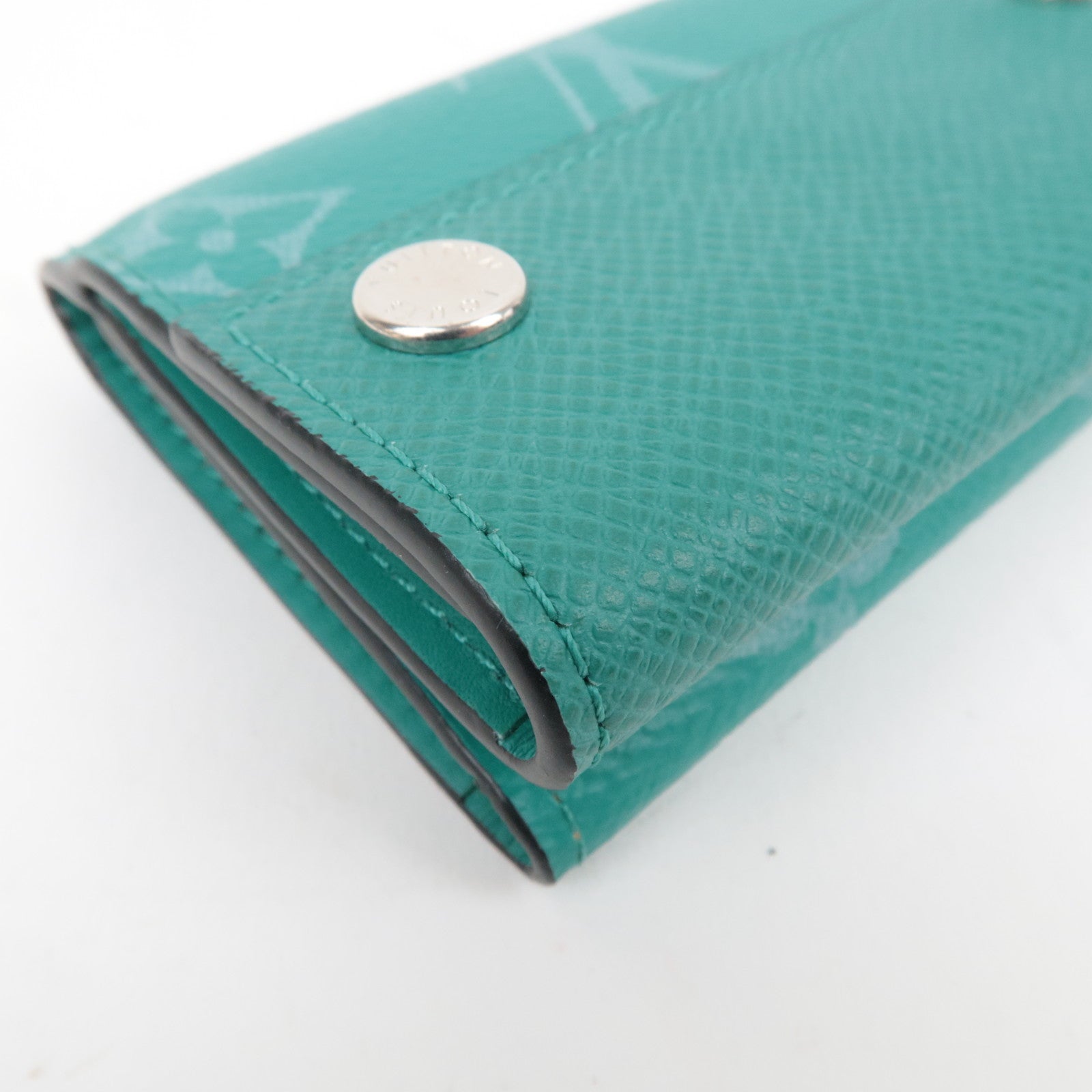 Louis Vuitton Taigarama Discovery Compact Wallet Veil M67626