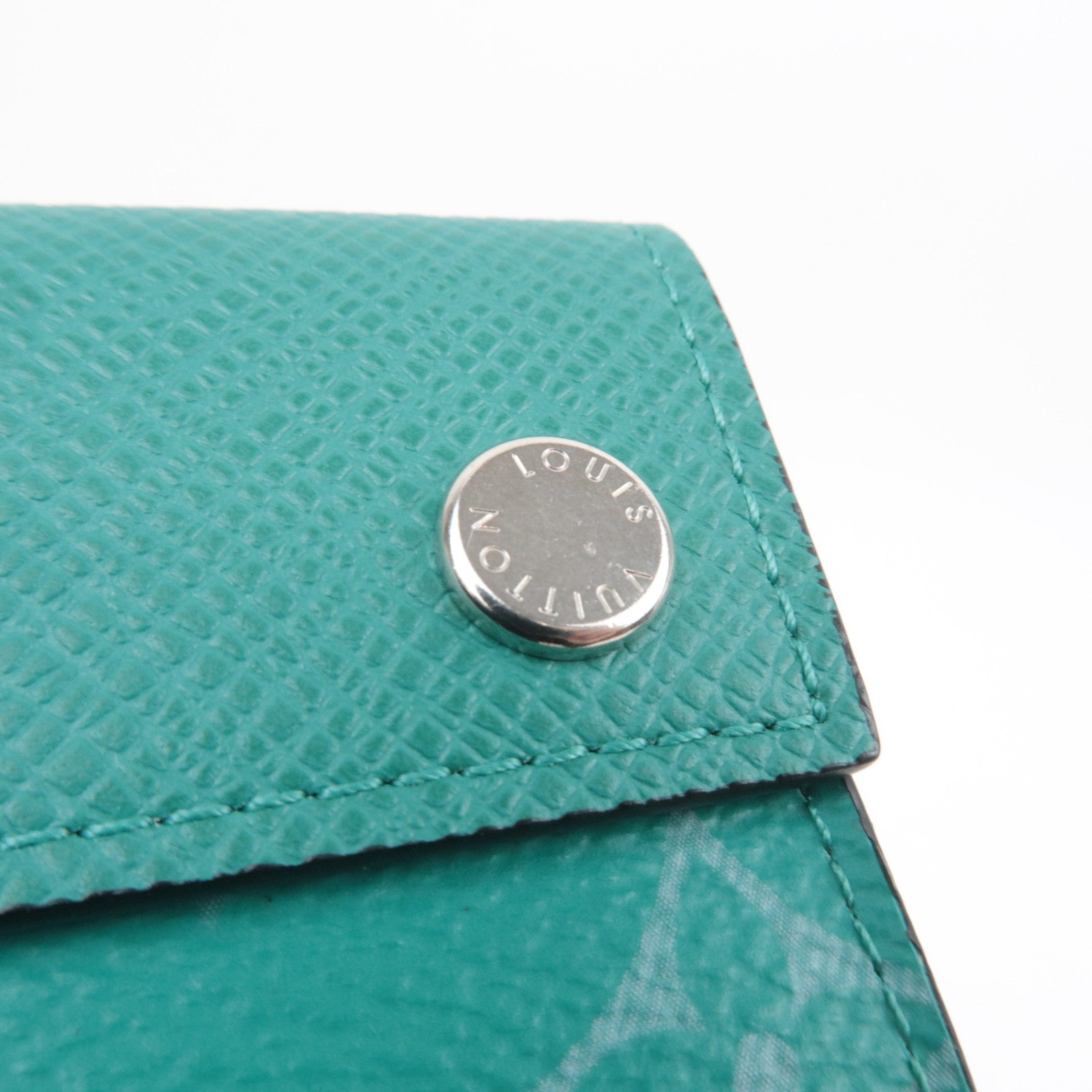 Louis Vuitton Taigarama Discovery Compact Wallet Veil M67626