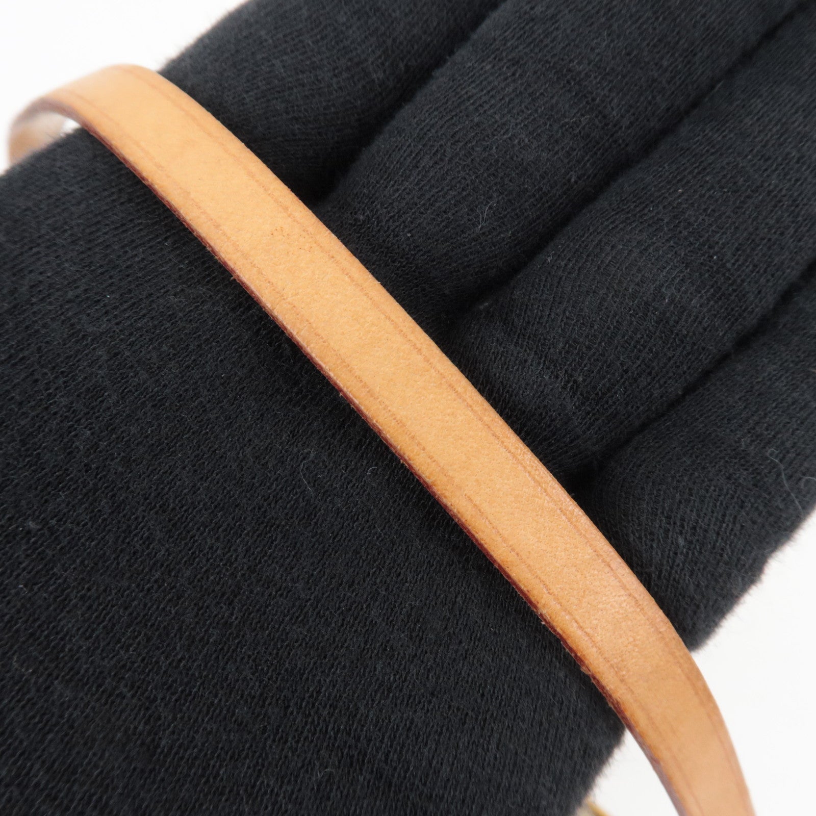 Louis Vuitton Monogram Vernis Lexington Handbag M91010