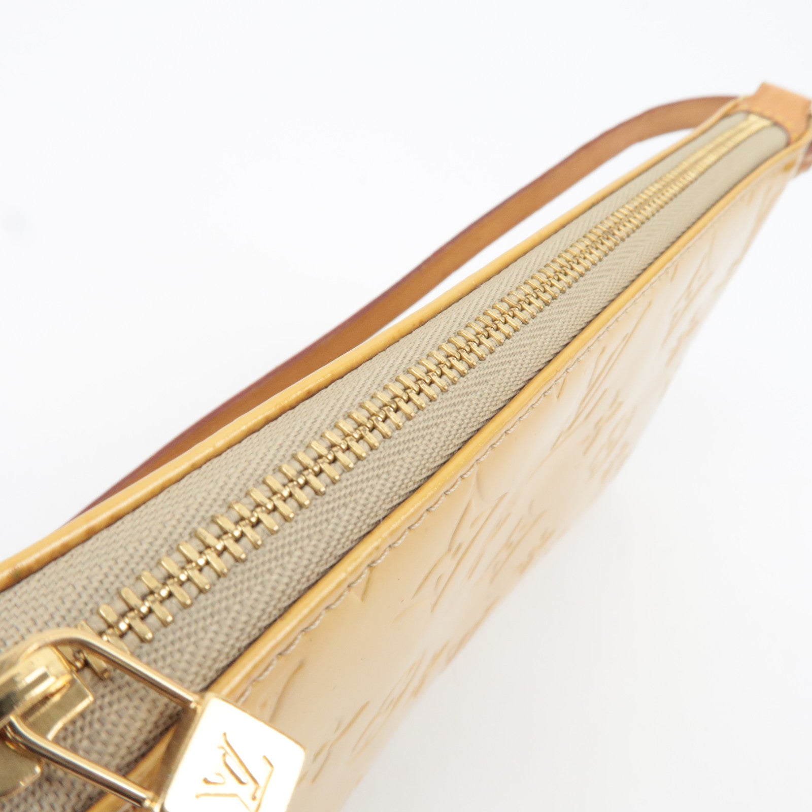 Louis Vuitton Monogram Vernis Lexington Handbag M91010