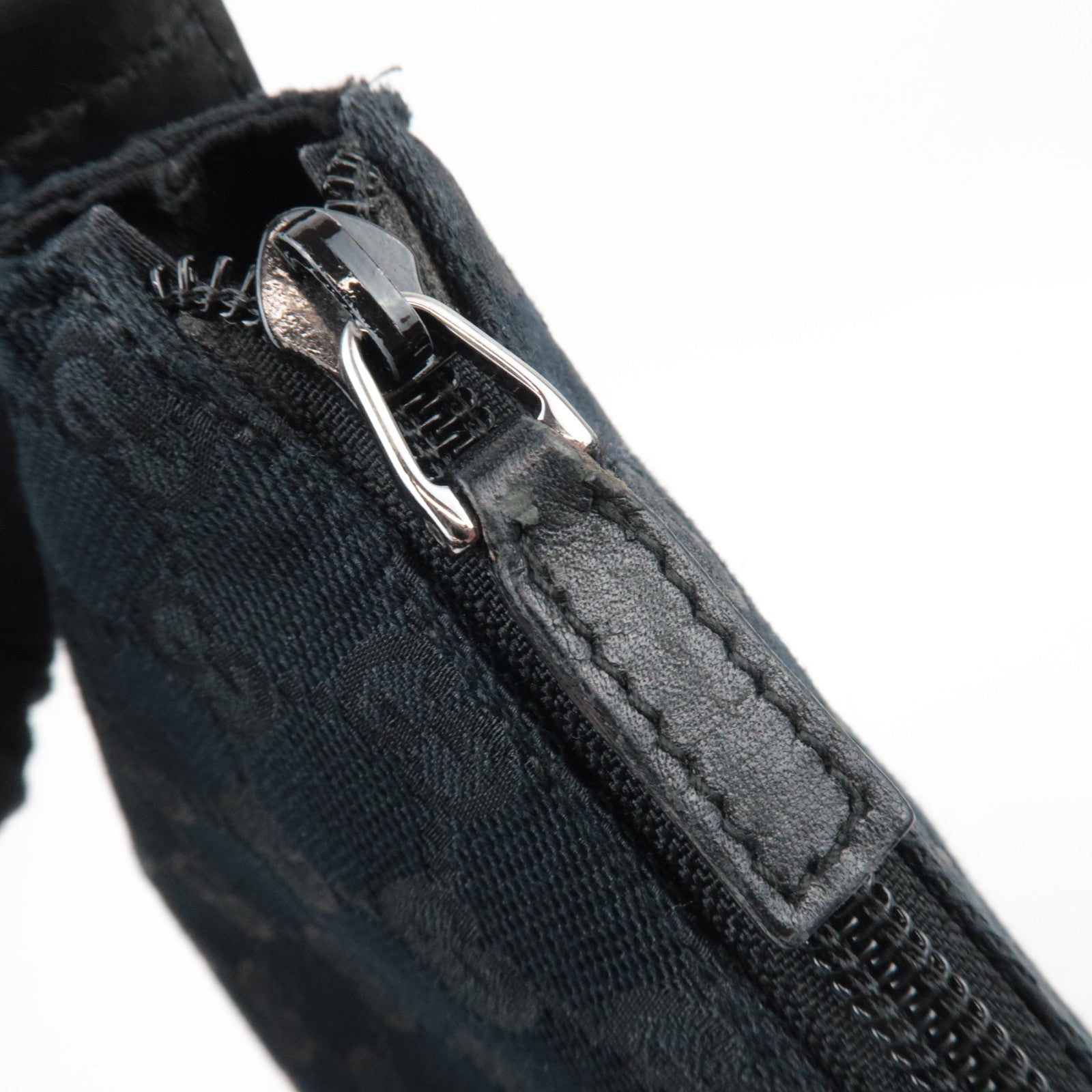 GUCCI GG Canvas Leather Shoulder Bag Black 145857