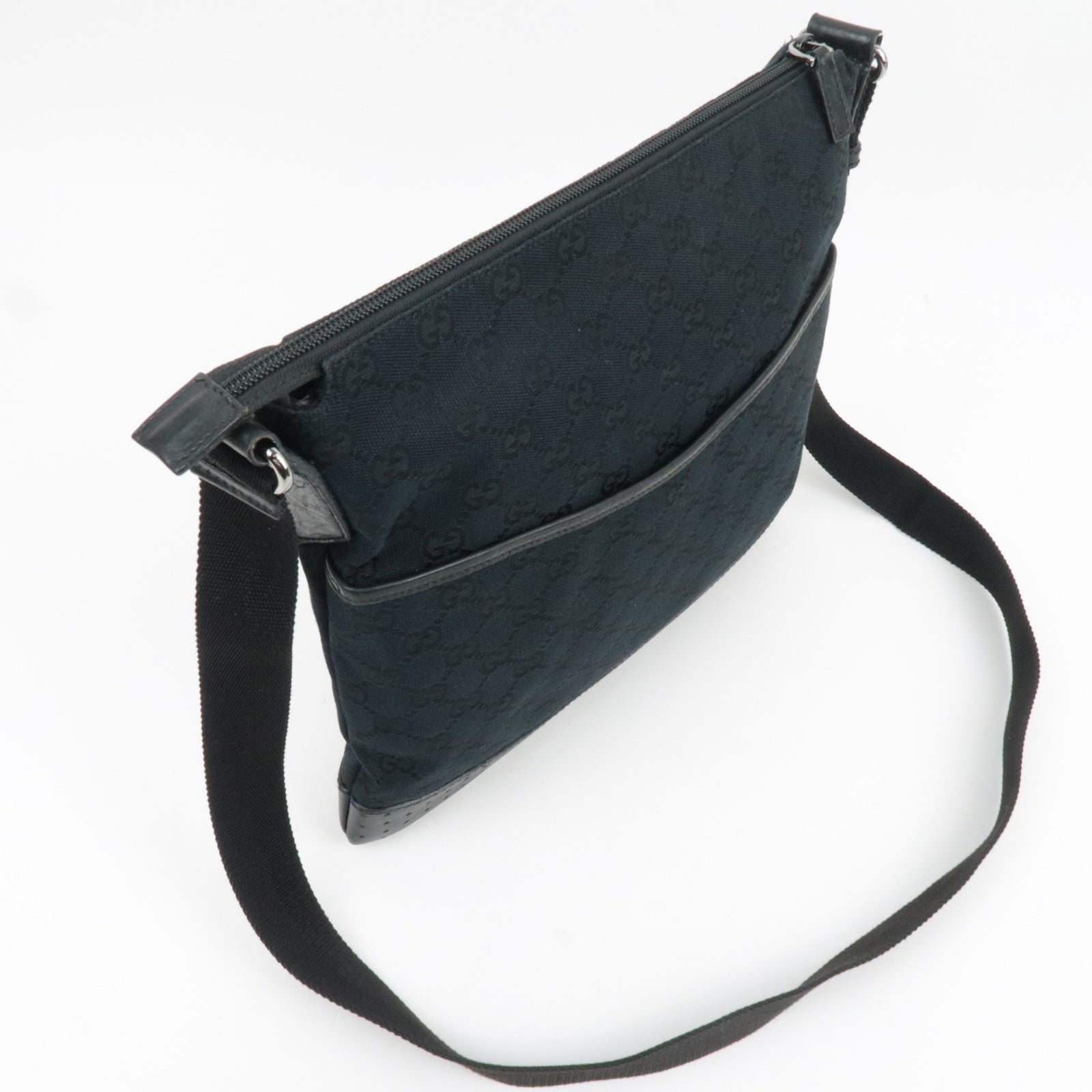 GUCCI GG Canvas Leather Shoulder Bag Black 145857