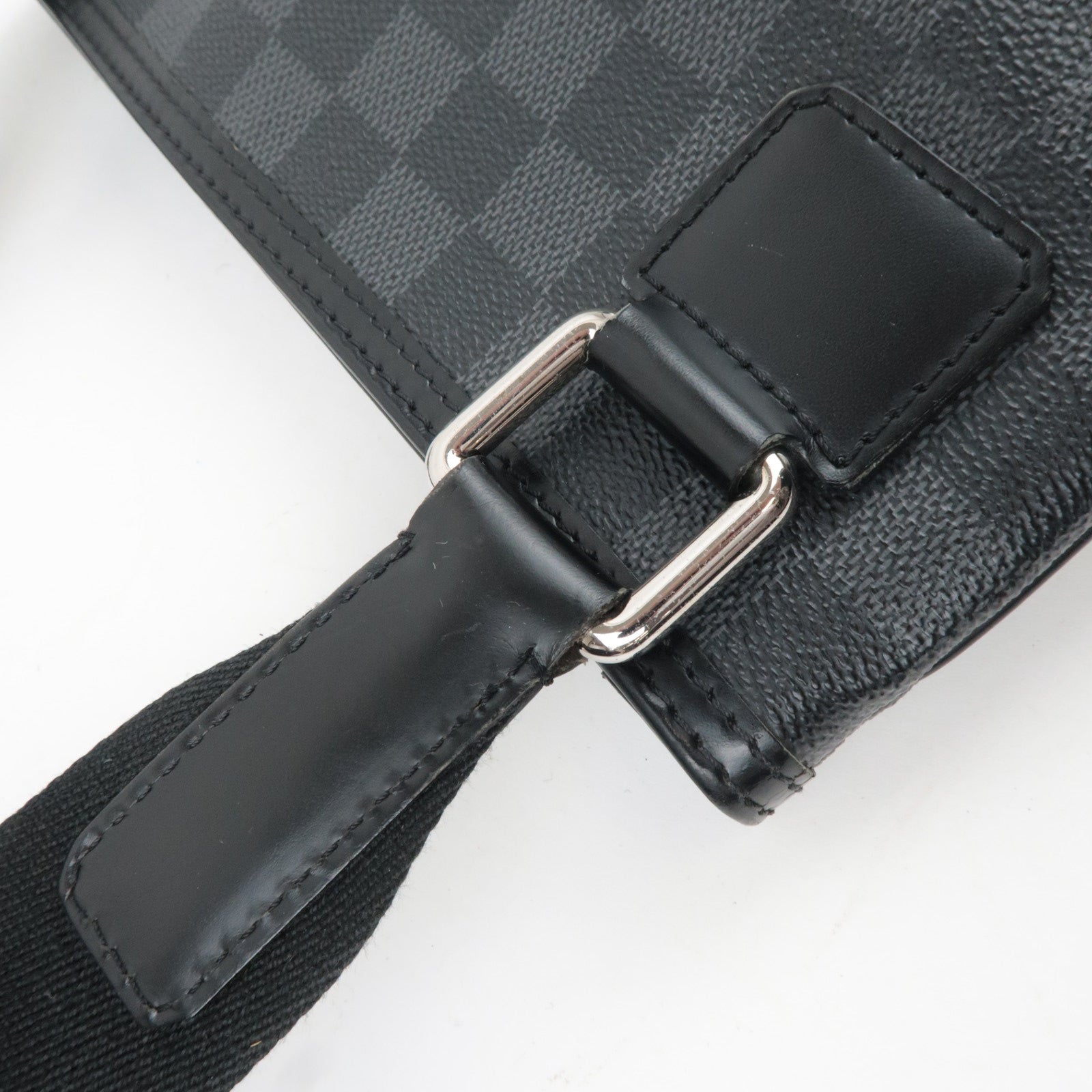 Louis Vuitton Damier Graphite Thomas Shoulder Bag N58028