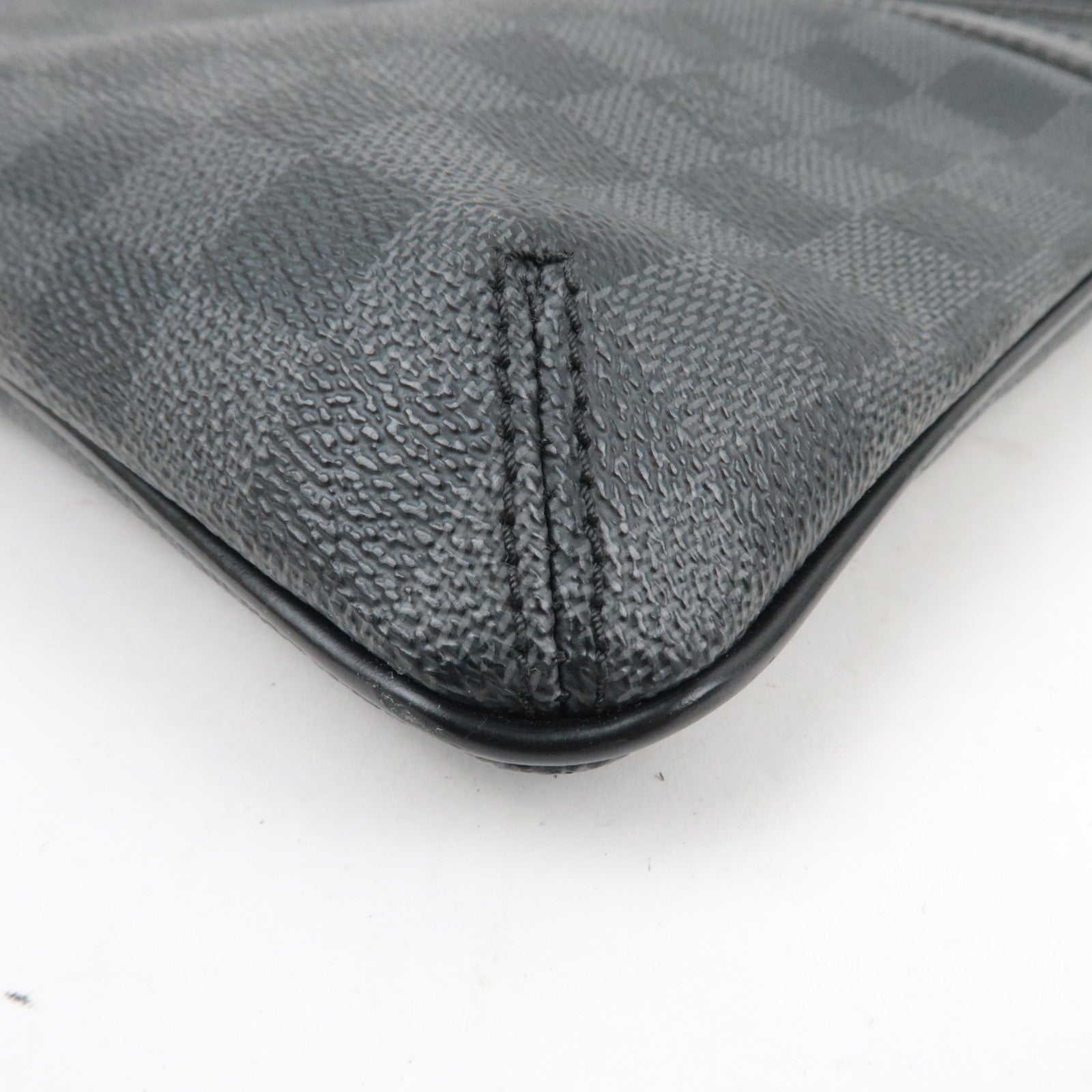Louis Vuitton Damier Graphite Thomas Shoulder Bag N58028