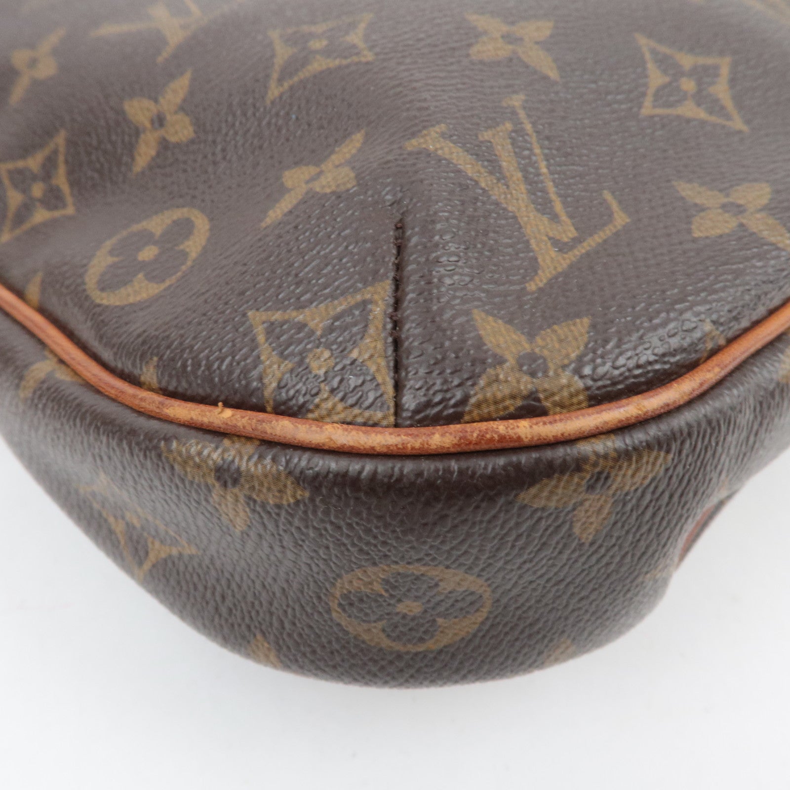 Louis Vuitton Monogram Odeon PM M56390
