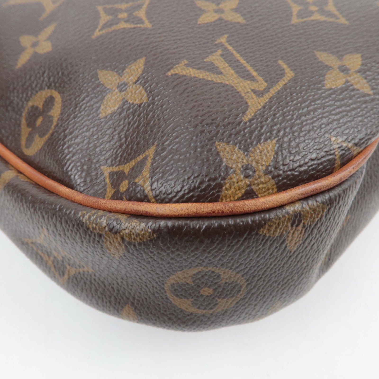 Louis Vuitton Monogram Odeon PM M56390