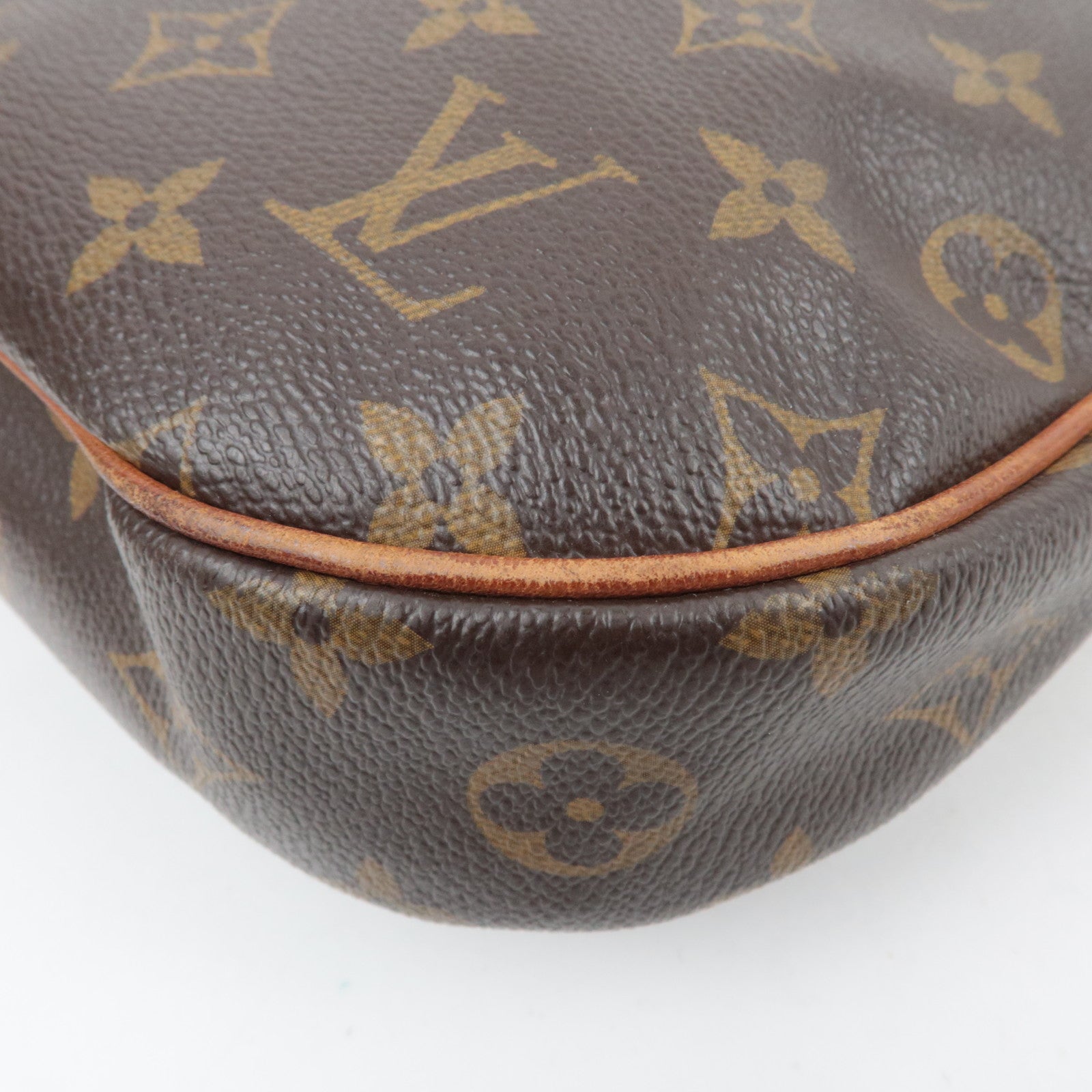 Louis Vuitton Monogram Odeon PM M56390
