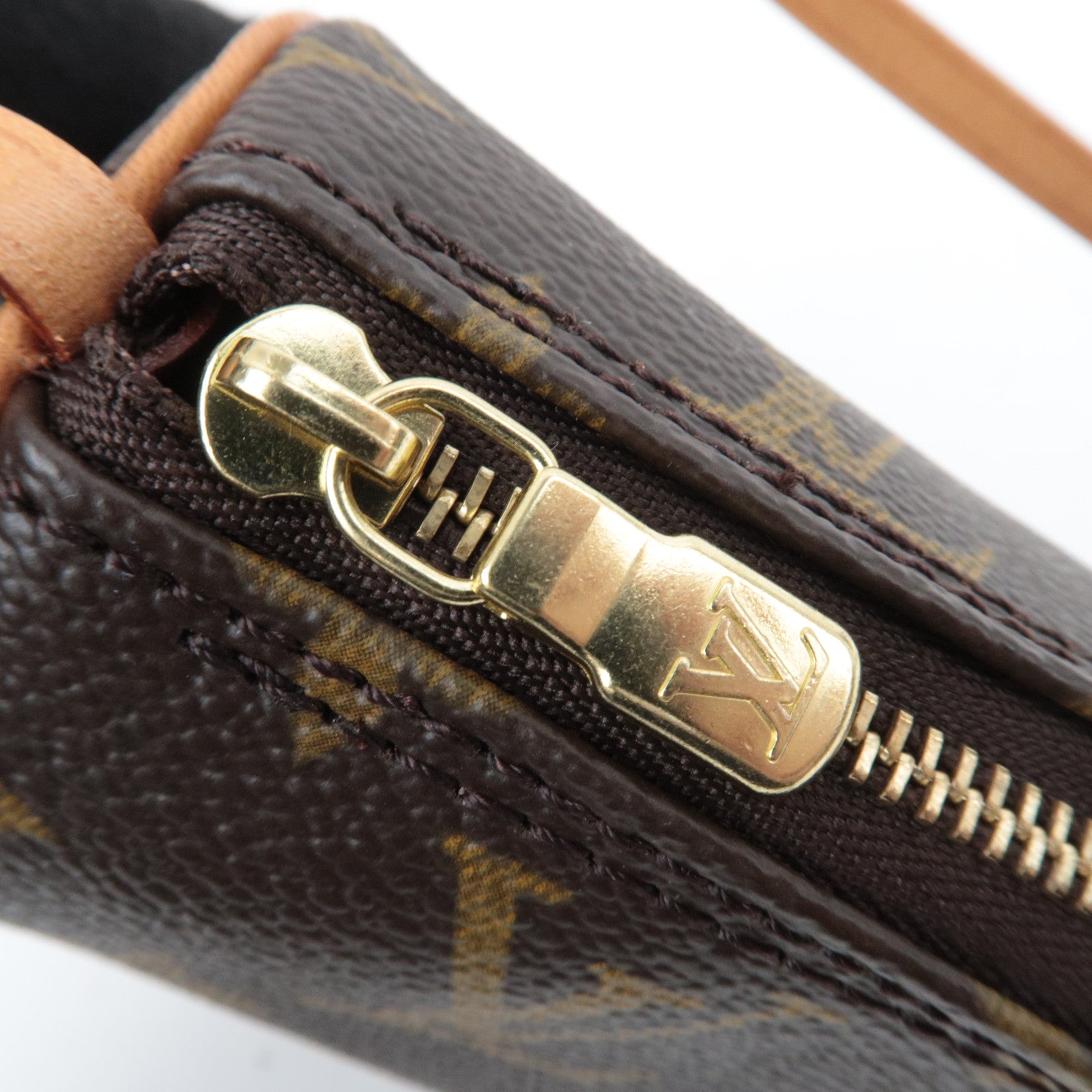 Louis Vuitton Monogram Pouch for Papillon Bag AR1012